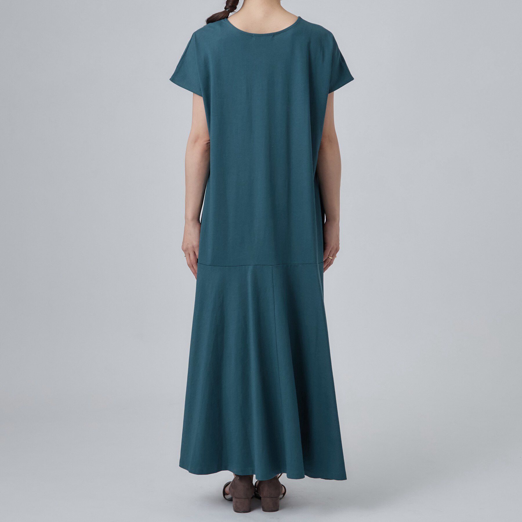 SHOO･LA･RUE「【体型カバー/洗濯機可】涼やかAラインロングワンピース」|ワンピース|
