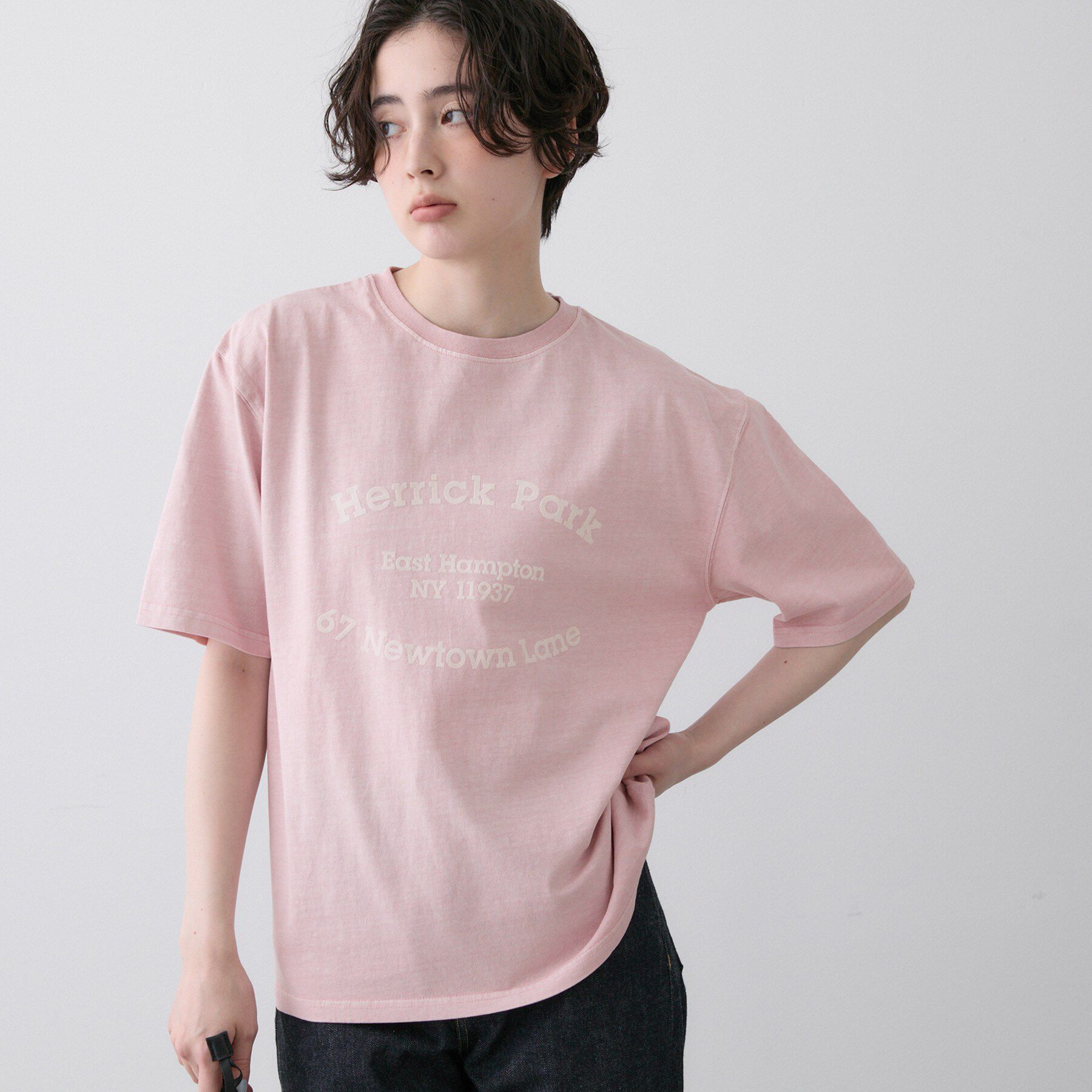 Dessin「【ユニセックス/洗える】ピグメントロゴTシャツ」|Tシャツ・カットソー|