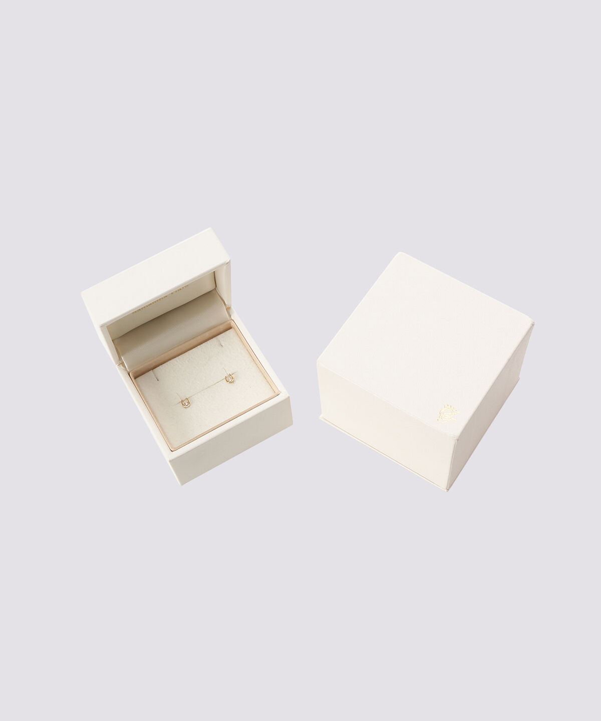 newme by Samantha Thavasa「K10 YG ダイヤモンド 馬蹄ピアス」|ピアス|