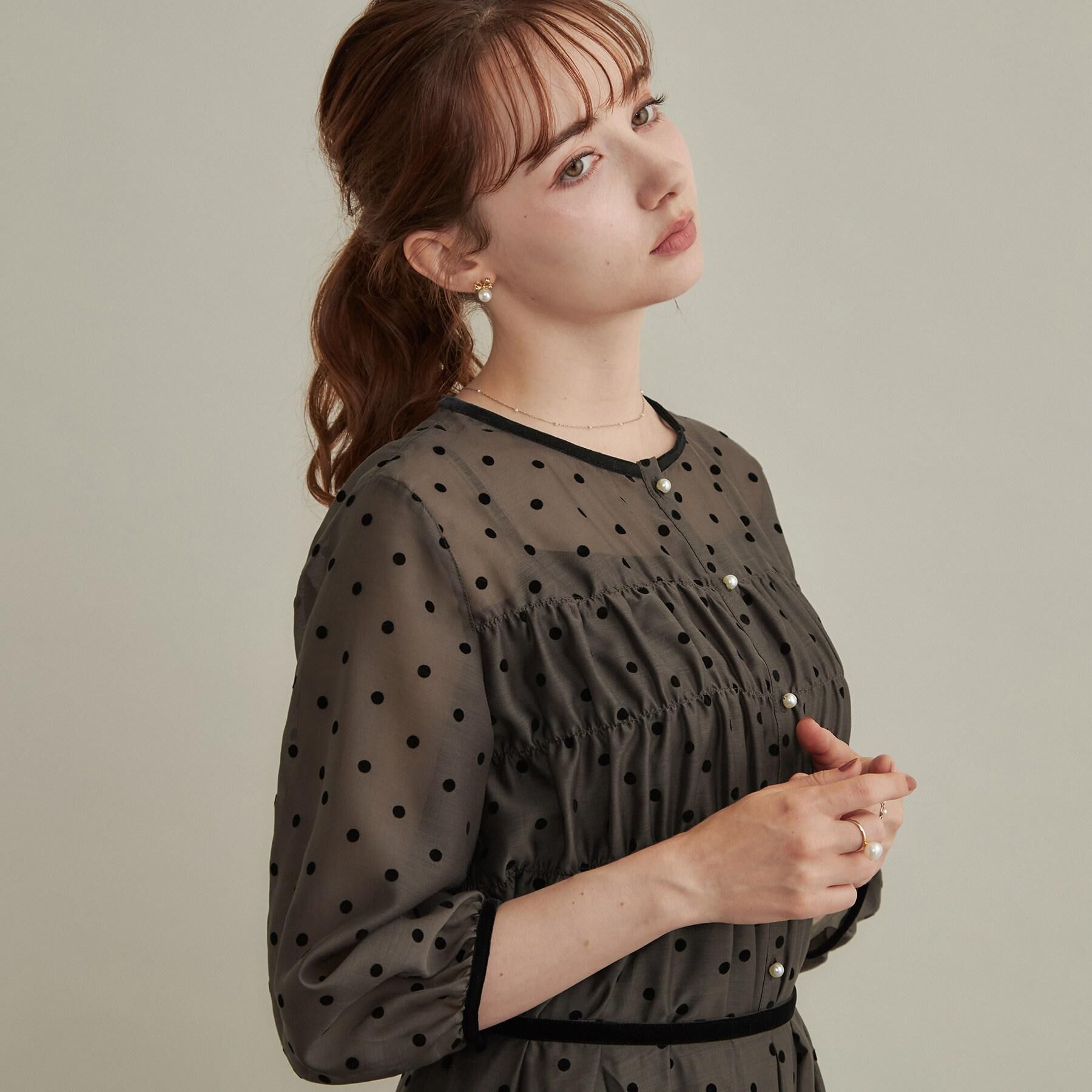 Couture broach「【セットアップ可・着映えて上品】フロッキードットブラウス」|シャツ・ブラウス|