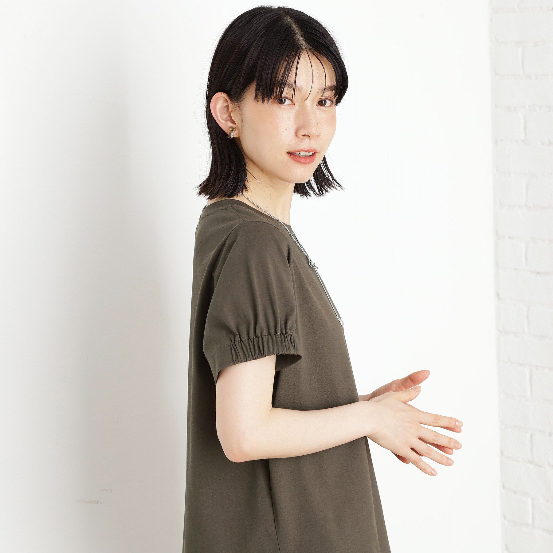 THE SHOP TK「袖タックTシャツ【接触冷感/毛玉になりにくい/UV】」|Tシャツ・カットソー|