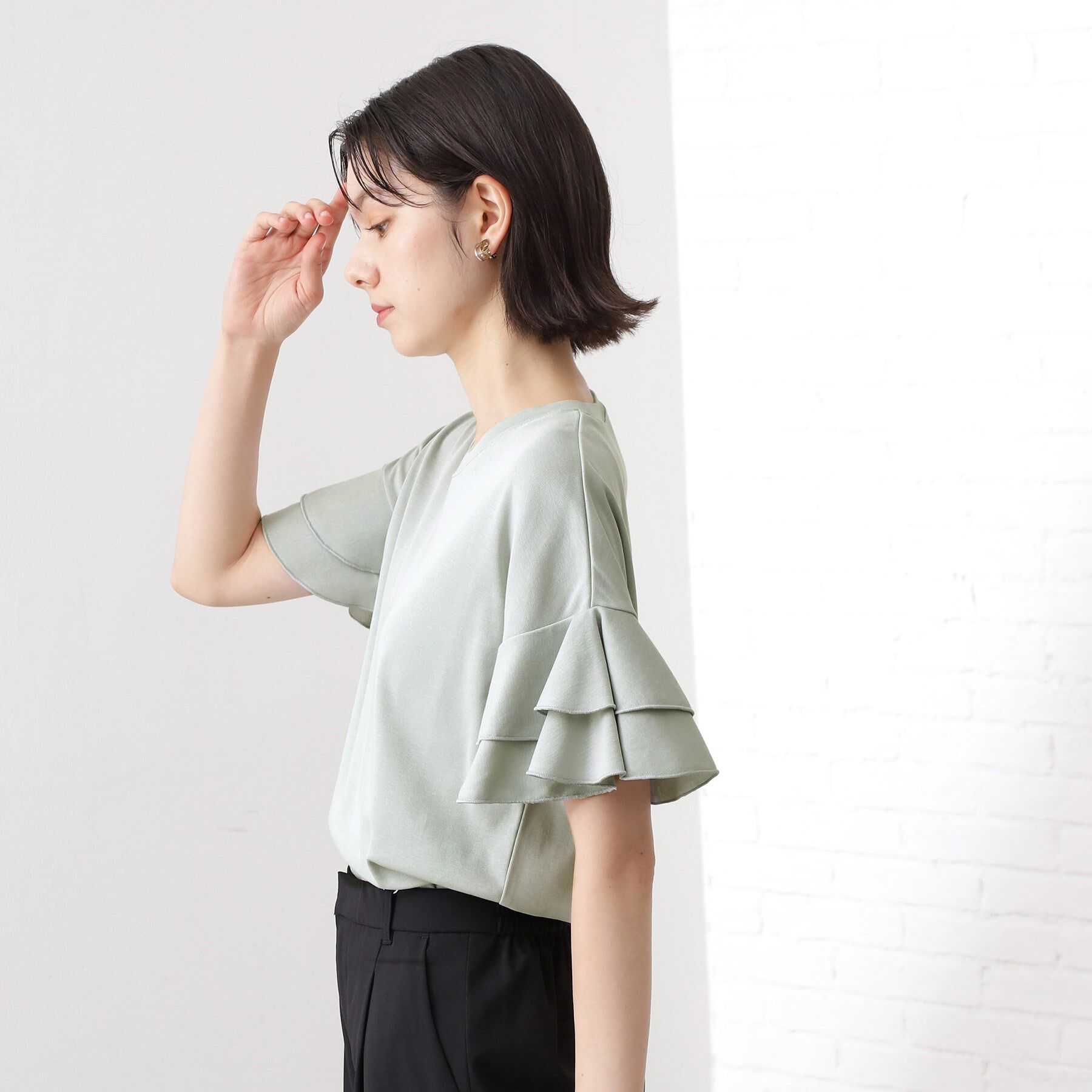 THE SHOP TK「【汗染み防止】袖フリルTシャツ【UVカット/洗濯機OK】」|Tシャツ・カットソー|