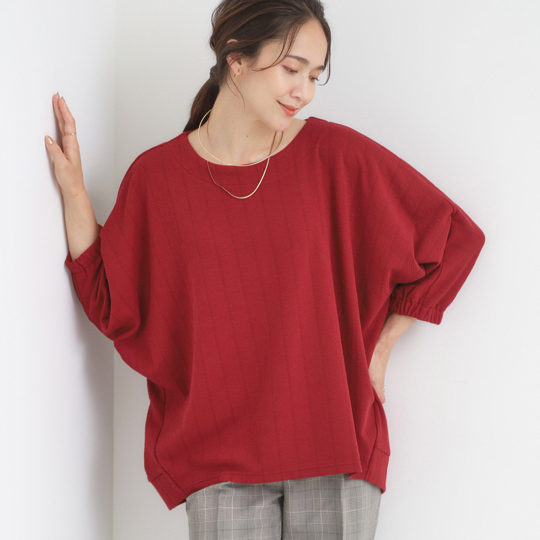 SHOO･LA･RUE「【S-LL/7分袖】ゆるシルエットが心地よい ドルマントップス」|Tシャツ・カットソー|レッド(063)