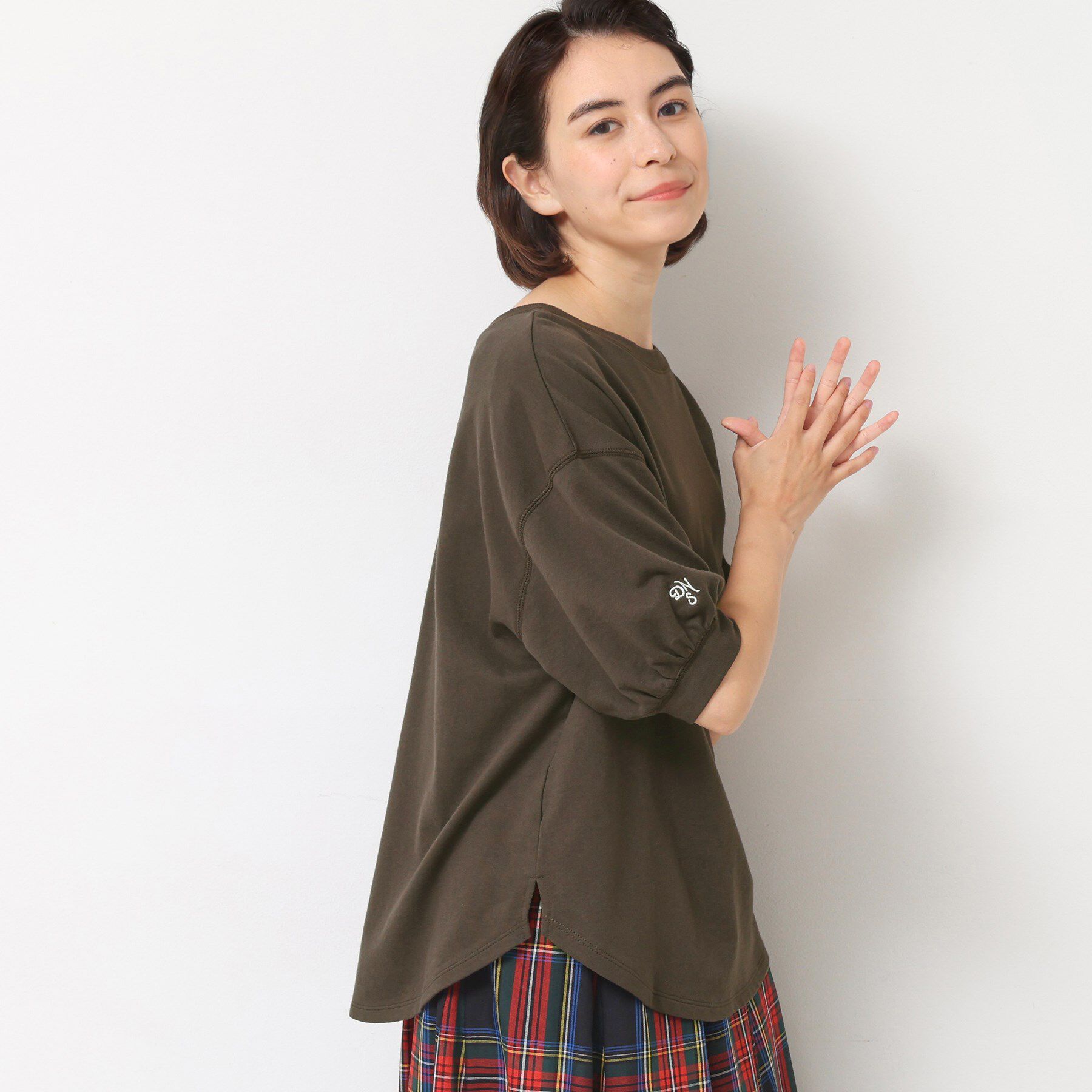 Dessin「【360度可愛い/前後2WAY/洗える】ライトコットンヘンリーカットソー」|Tシャツ・カットソー|