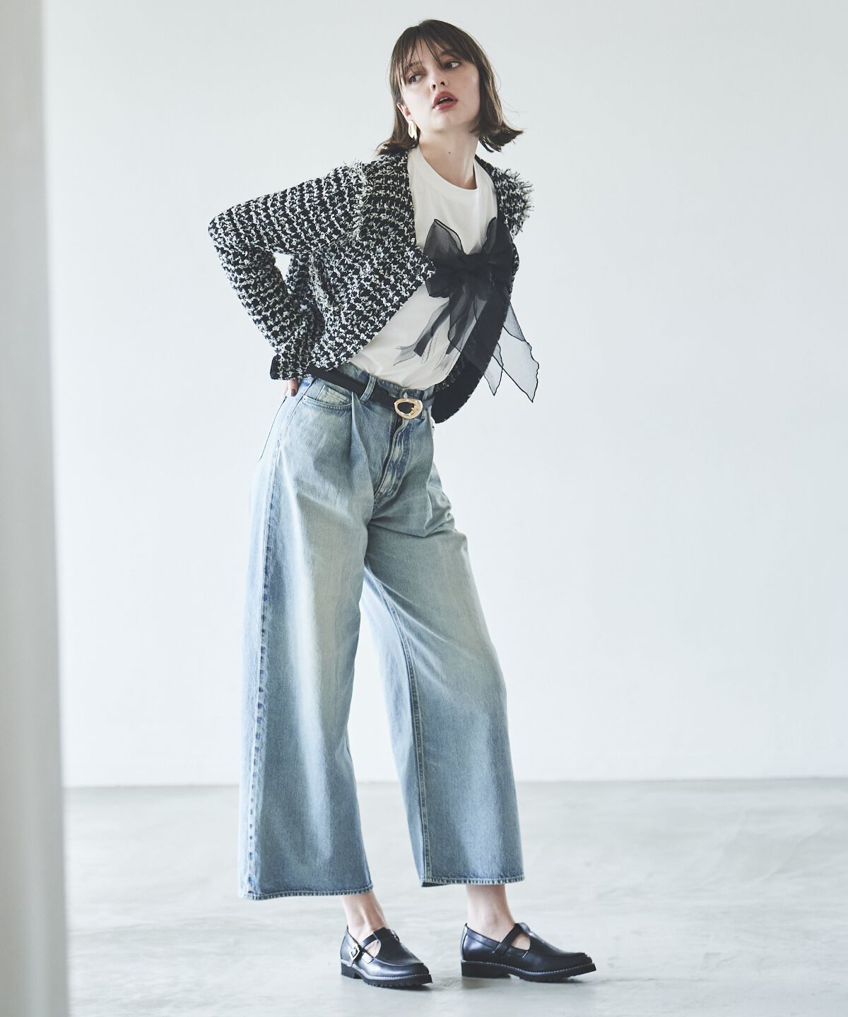アンドクチュール「タックワイドデニムパンツ」|デニム|