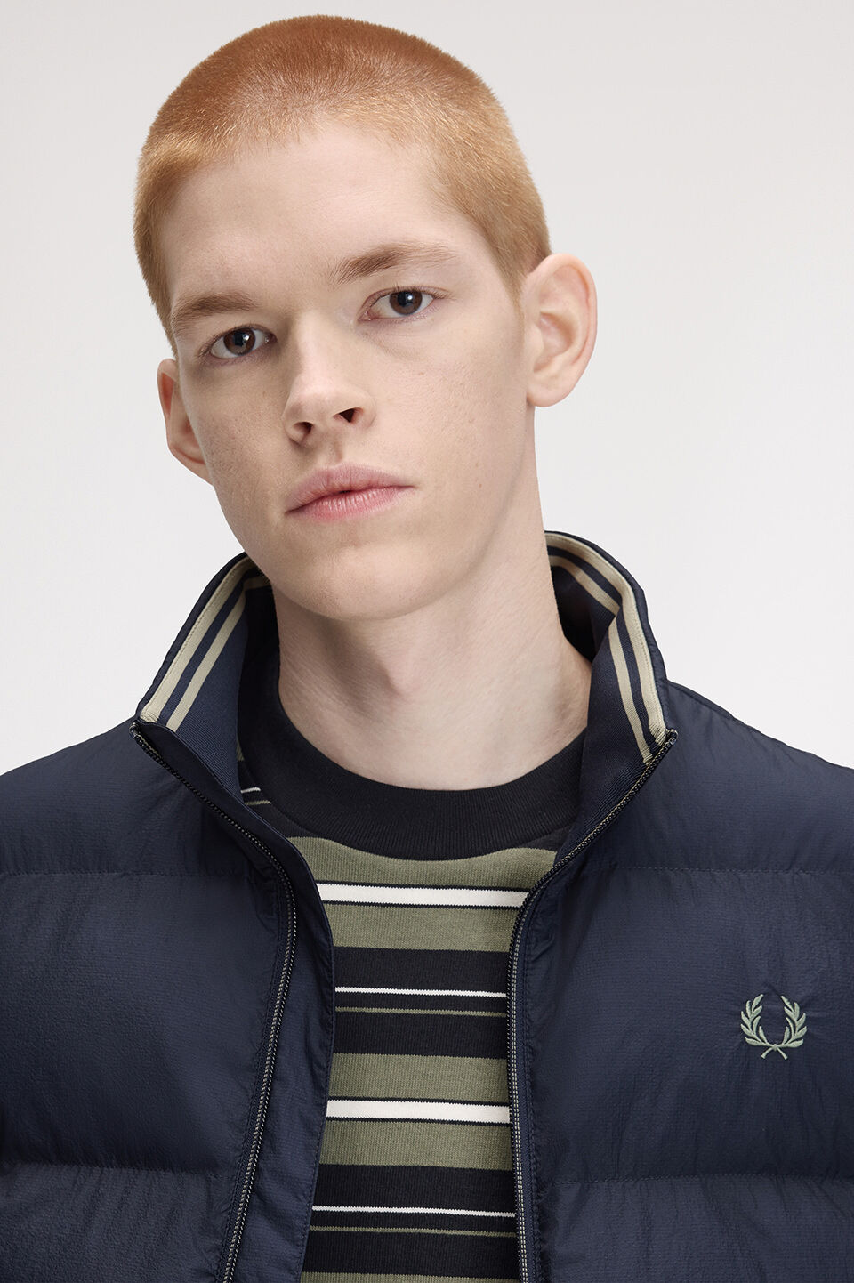 FRED PERRY 「FRED PERRY／Insulated Gilet／ワンポイントロゴ インサレート 中綿ベスト」|ダウンベスト・ベスト|