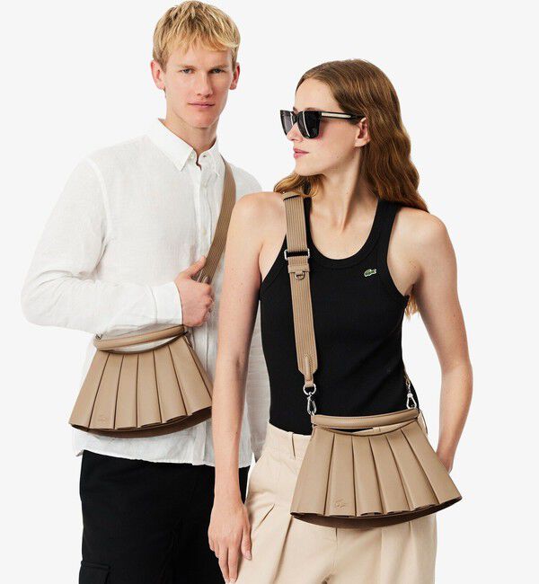 LACOSTE「LENGLEN ラムレザープリーツハンドバッグ 2WAY ショルダーバッグ」|ショルダー・メッセンジャー|ベージュ