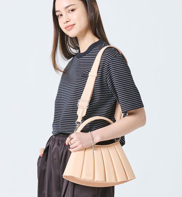 LACOSTE「LENGLEN ラムレザープリーツハンドバッグ 2WAY ショルダーバッグ」|ショルダー・メッセンジャー|