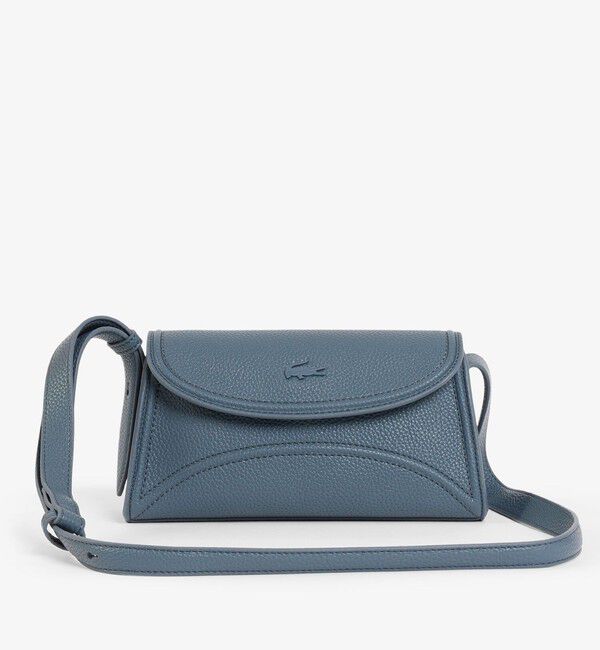 LACOSTE「エブリデイクラブ カーブフラップショルダーバッグ」|ショルダー・メッセンジャー|ブルーグレー
