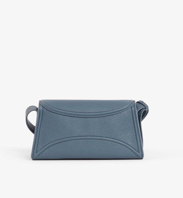 LACOSTE「エブリデイクラブ カーブフラップショルダーバッグ」|ショルダー・メッセンジャー|