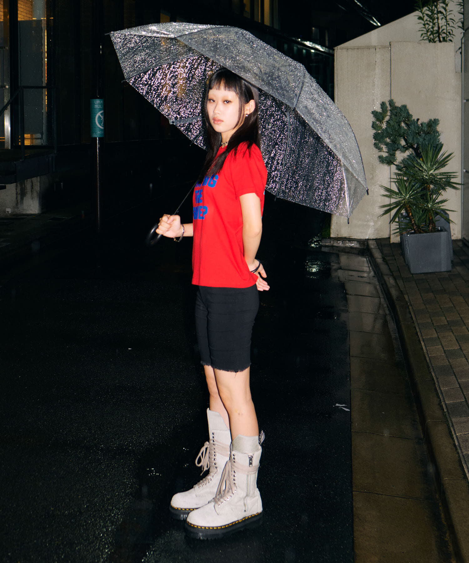 URBAN RESEARCH「Teya　Flock Letter T-shirts」|Tシャツ・カットソー|