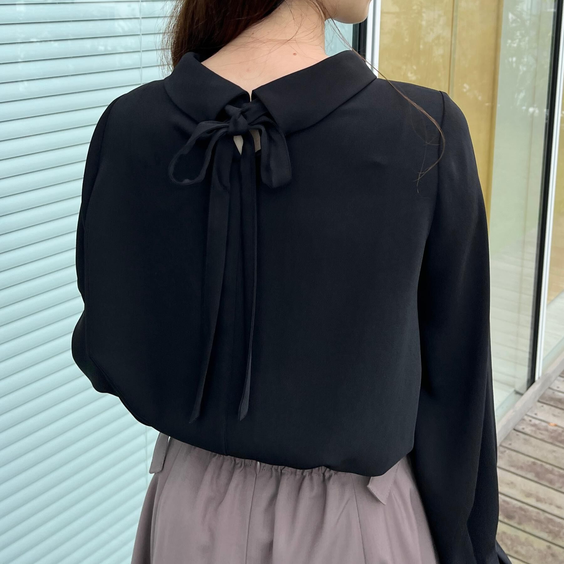 Couture broach「【大人可愛い・通勤】ロールカラーバックリボンブラウス」|シャツ・ブラウス|