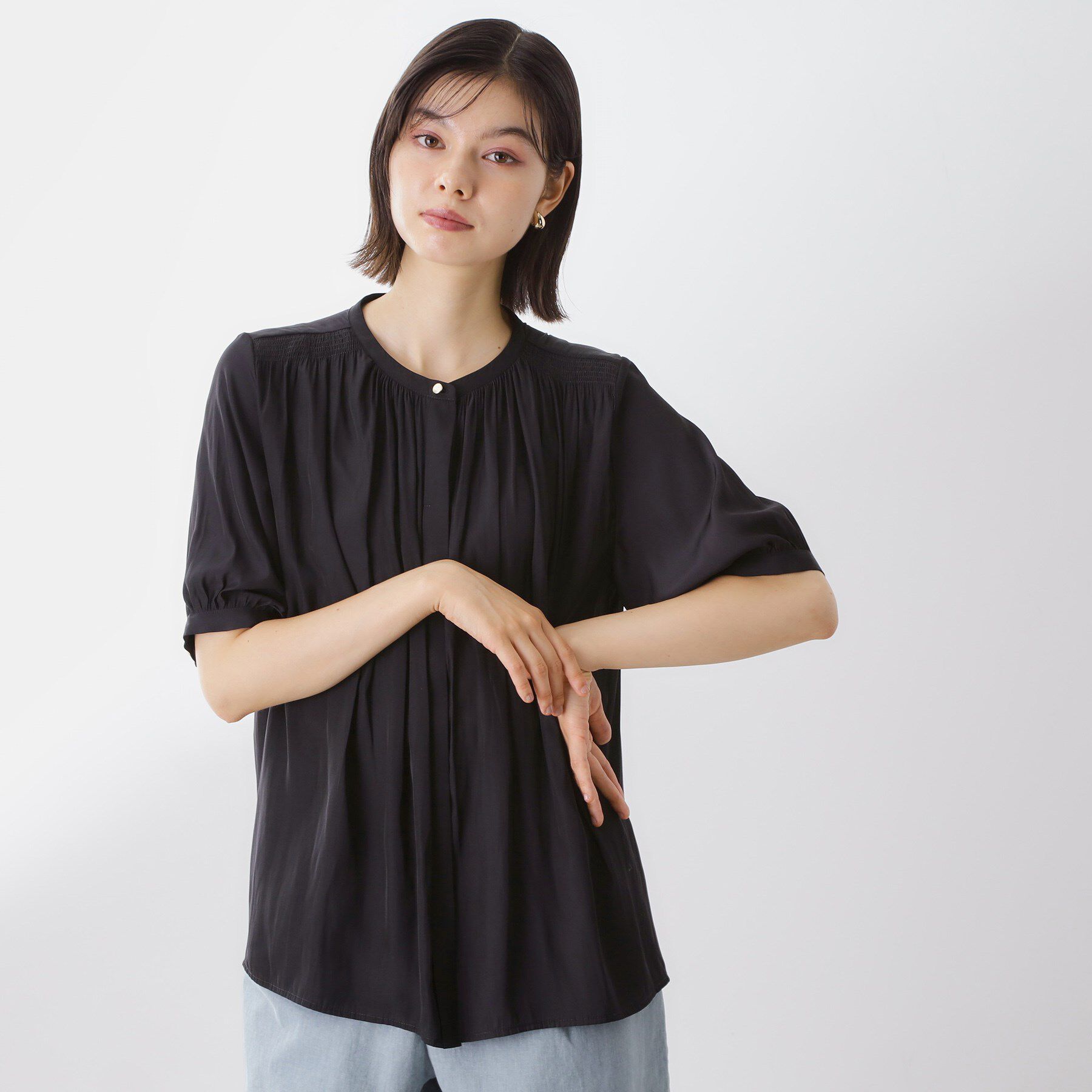 THE SHOP TK「【インしなくも決まる】サテンギャザー5分袖ブラウス」|シャツ・ブラウス|