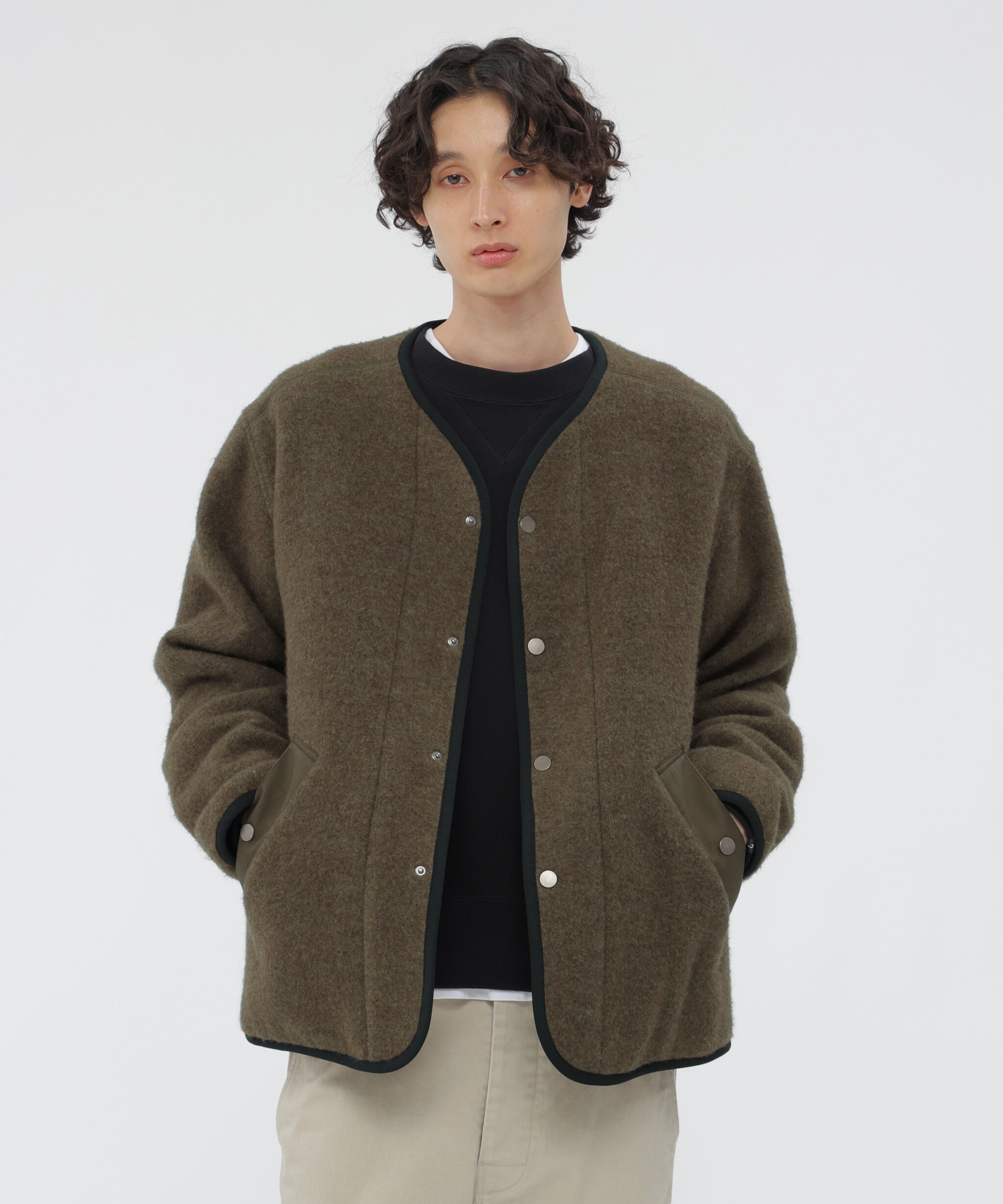 MHL.「SOFT WOOL FLEECE BLOUSON」|ブルゾン・スタジャン|KHAKI