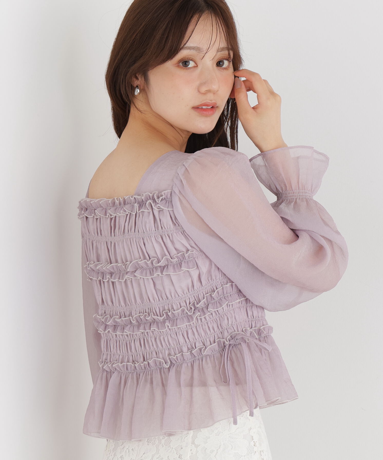 PROPORTION BODY DRESSING「＜a/mie＞シャーリングフリルキャンディースリーブブラウス」|シャツ・ブラウス|
