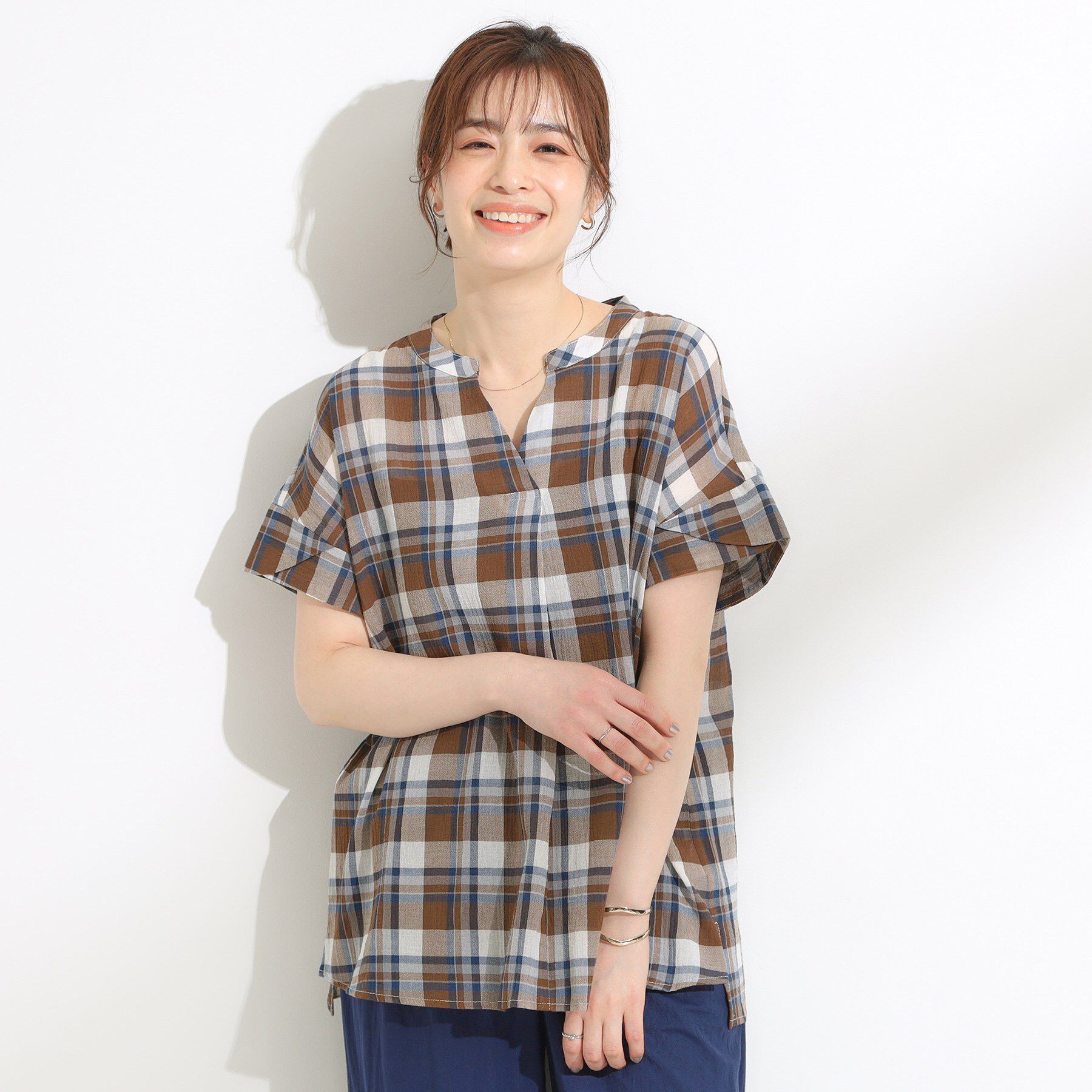 SHOO･LA･RUE「【S-LL】きれいに体型カバー さらシャリコットン スキッパーシャツ」|シャツ・ブラウス|