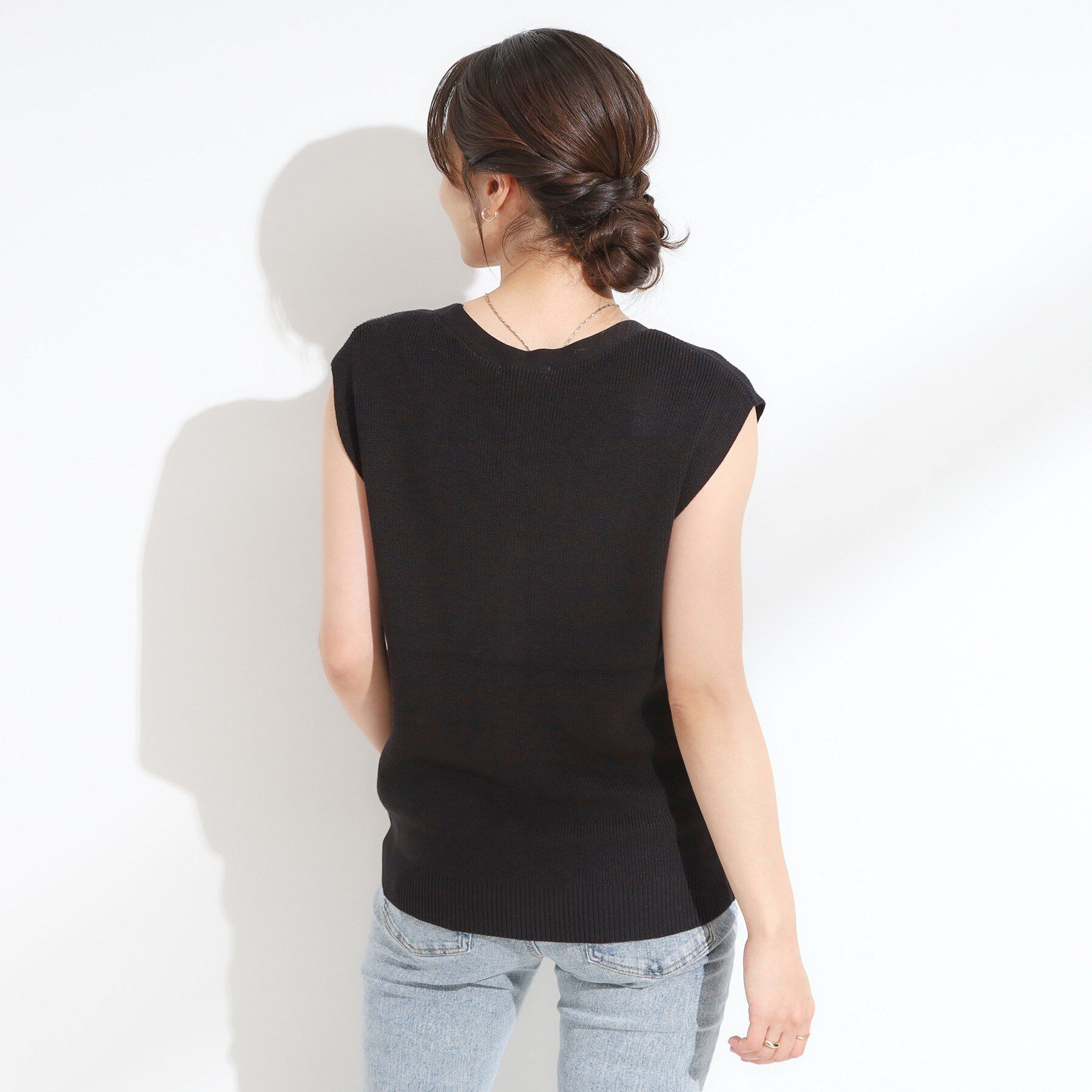 SHOO･LA･RUE「【S-LL】ゴールドボタンが上品 大人のニットベスト」|ベスト・ジレ|