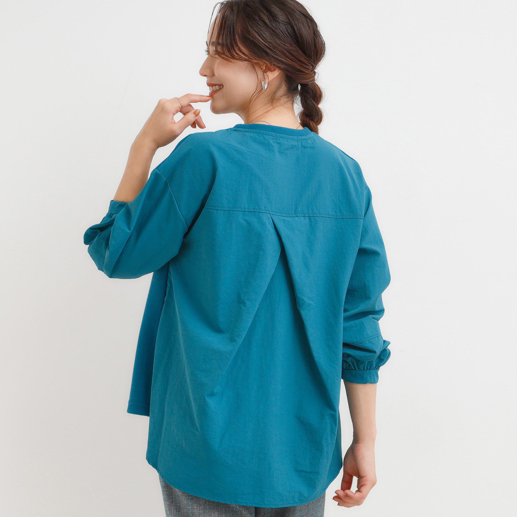 SHOO･LA･RUE「【S-LL】インせず決まる 背中タック入り パフ袖トップス」|Tシャツ・カットソー|ブルー(093)