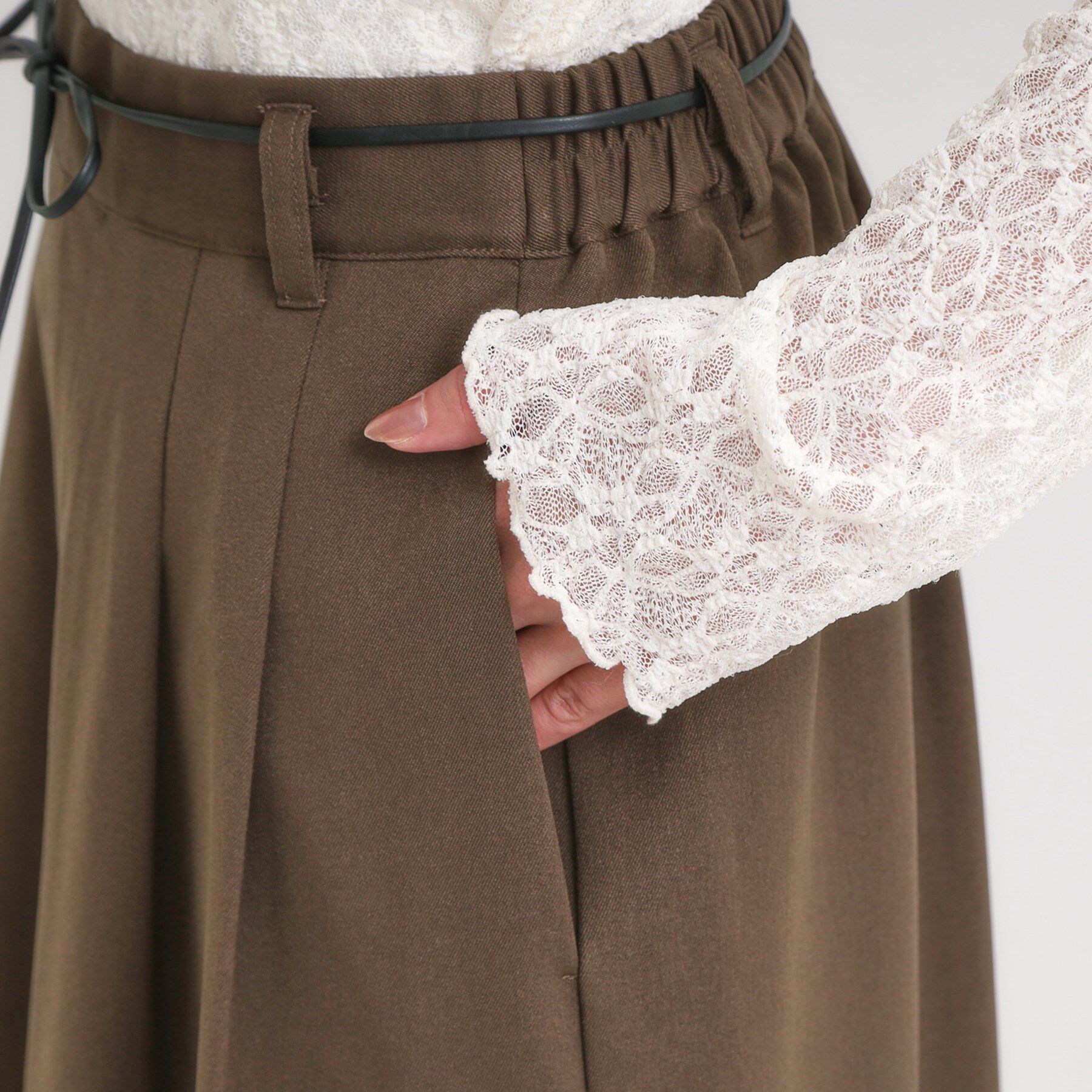 SHOO･LA･RUE「【S-LL/2点セット】脚のラインを拾いにくい ベルト付きタックスカーチョパンツ」|その他|