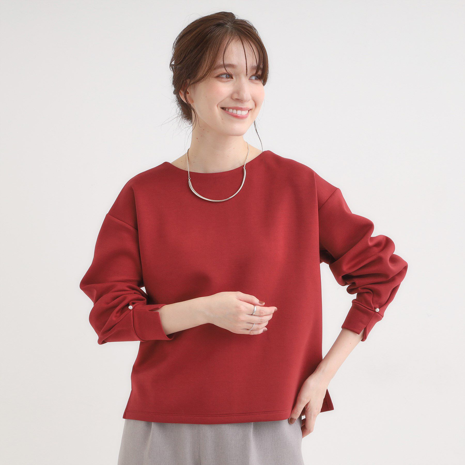SHOO･LA･RUE「【S-LL】大人のデイリースタイルに お袖タック フェイクパール付きトップス」|Tシャツ・カットソー|