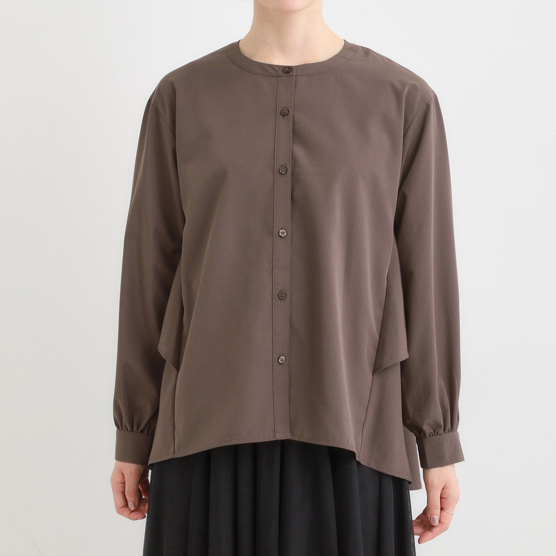 SHOO･LA･RUE「【洗濯機可/S-LL】後ろ姿も抜かりなく バックフリルシャツ」|シャツ・ブラウス|