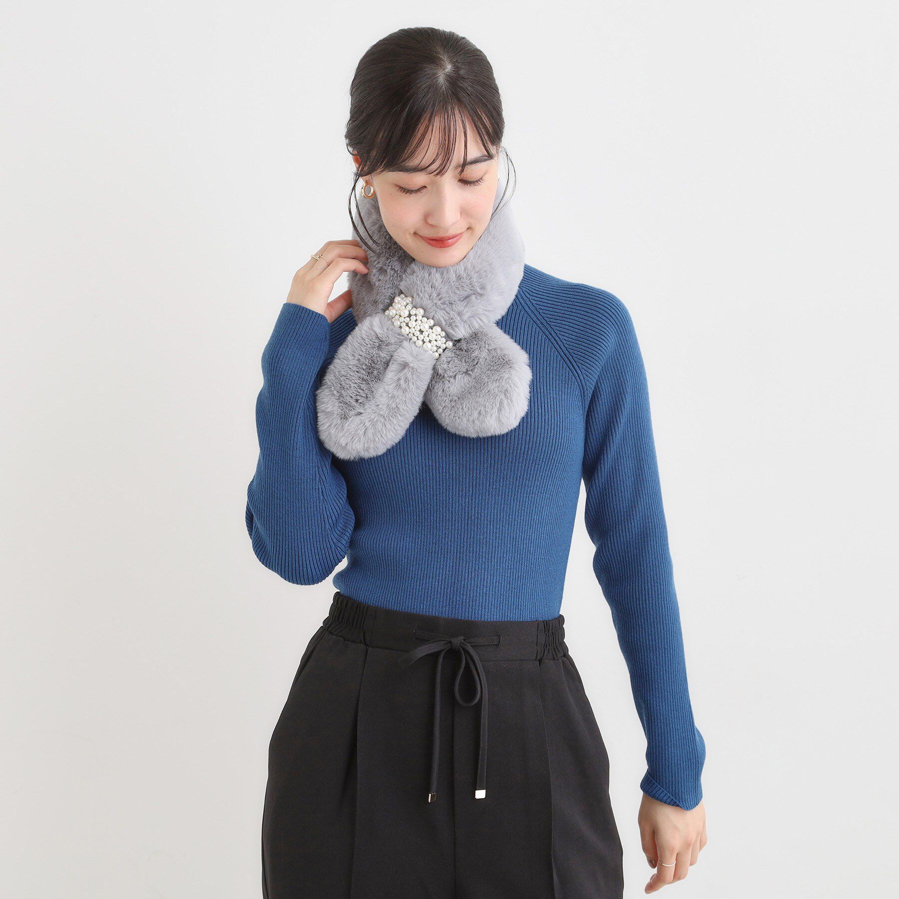 SHOO･LA･RUE「フェイクパール付きフェイクファーティペット」|ストール|