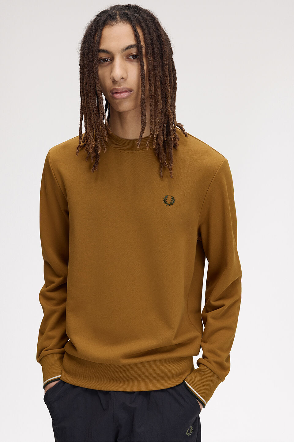 FRED PERRY 「FRED PERRY／Crew Neck Sweatshirt／フレッドペリースウェットシャツ」|Tシャツ・カットソー|