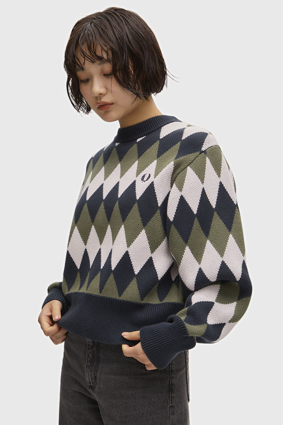 FRED PERRY 「FRED PERRY／DIAMOND JACQUARD JUMPER／ダイヤモンドジャカードクルーネックニット」|ニット・セーター|NAVY