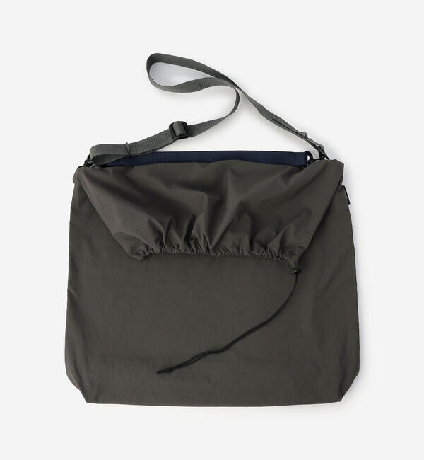  「STANDARD SUPPLY | DRAW STRING SHOULDER L GREY UNISEX」|ショルダー・メッセンジャー|
