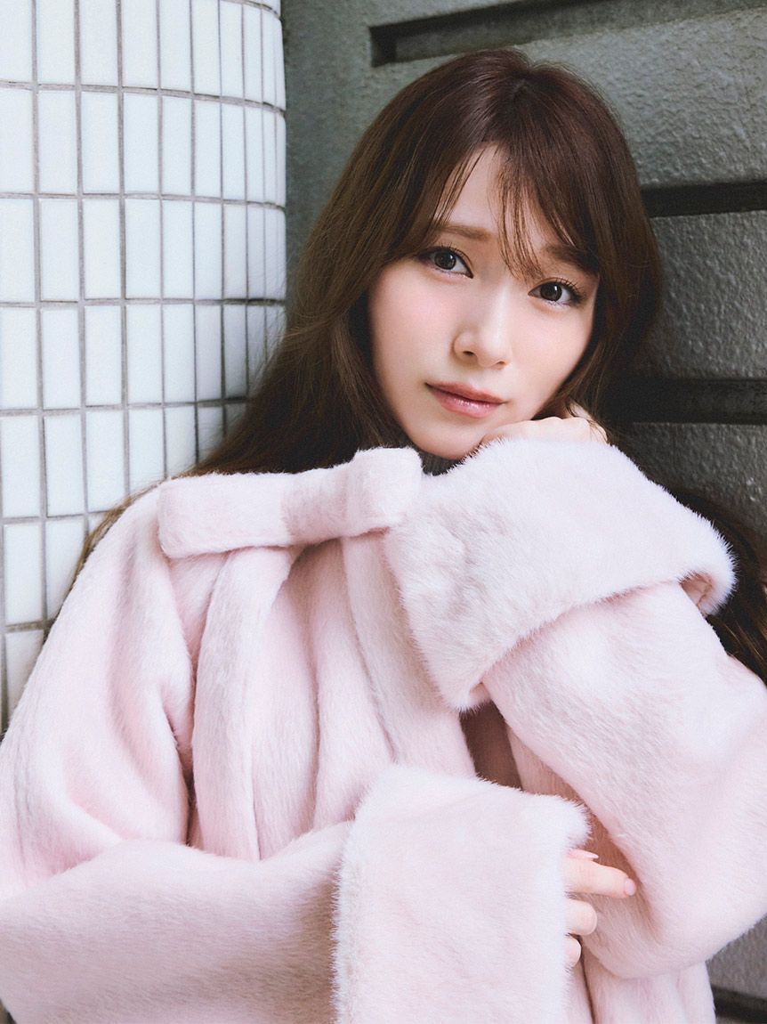 SNIDEL「【WEB限定】ファー付きリボンブローチコート」|ノーカラージャケット|