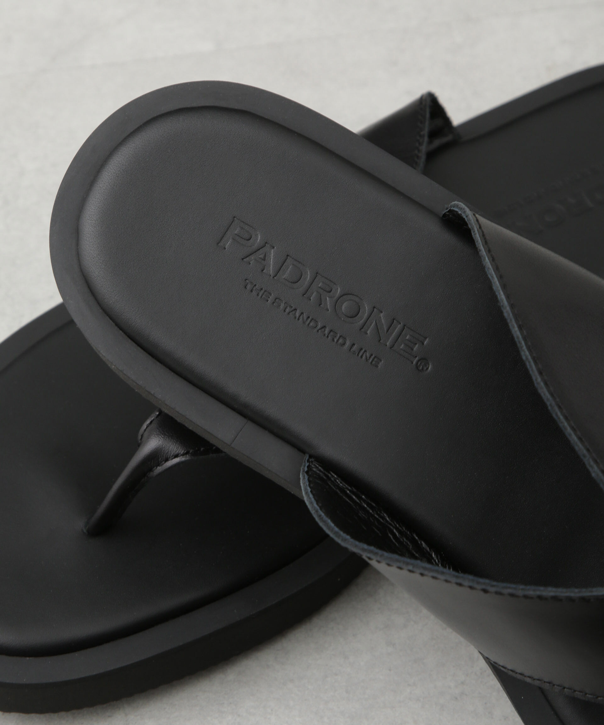 nano･universe「PADRONE THE STANDARD LINE/別注 THONG SANDAL / トングレザーサンダル」|サンダル|