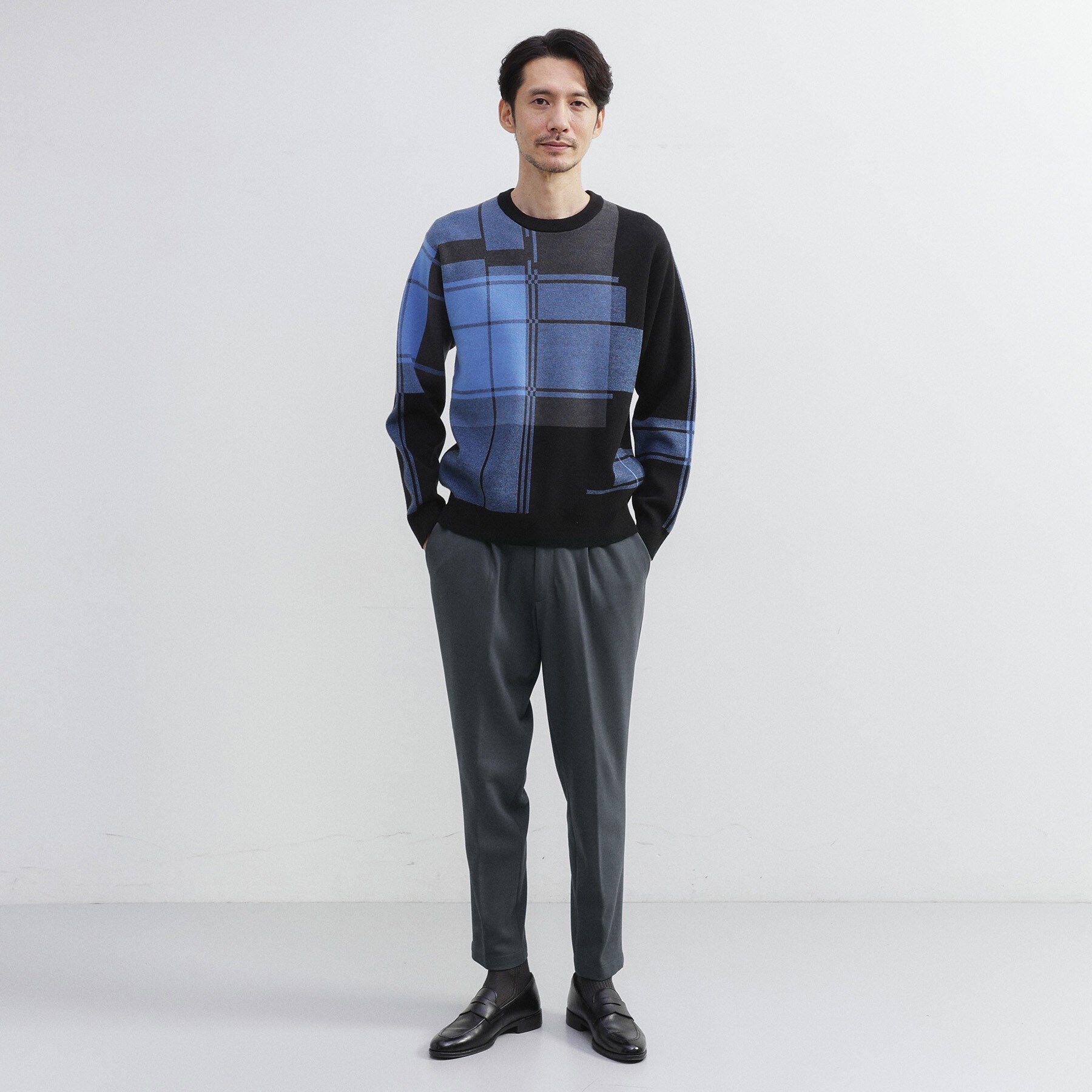 TAKEO KIKUCHI「【JUST ONE LAYER】ダウンファブリック ポンチ スリムタック イージーパンツ」|その他|