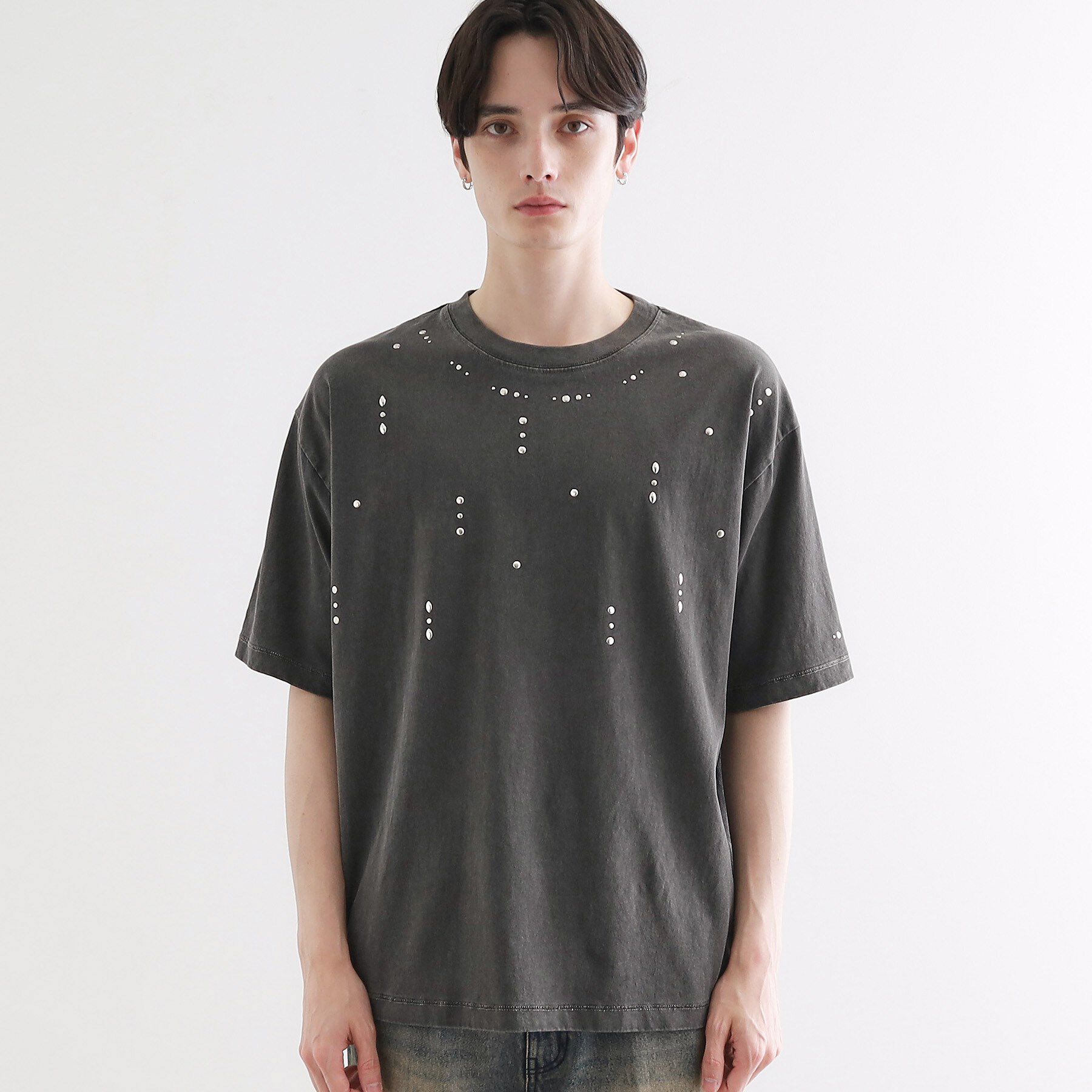 tk.TAKEO KIKUCHI「ヴィンテージライクスタッズTシャツ」|Tシャツ・カットソー|