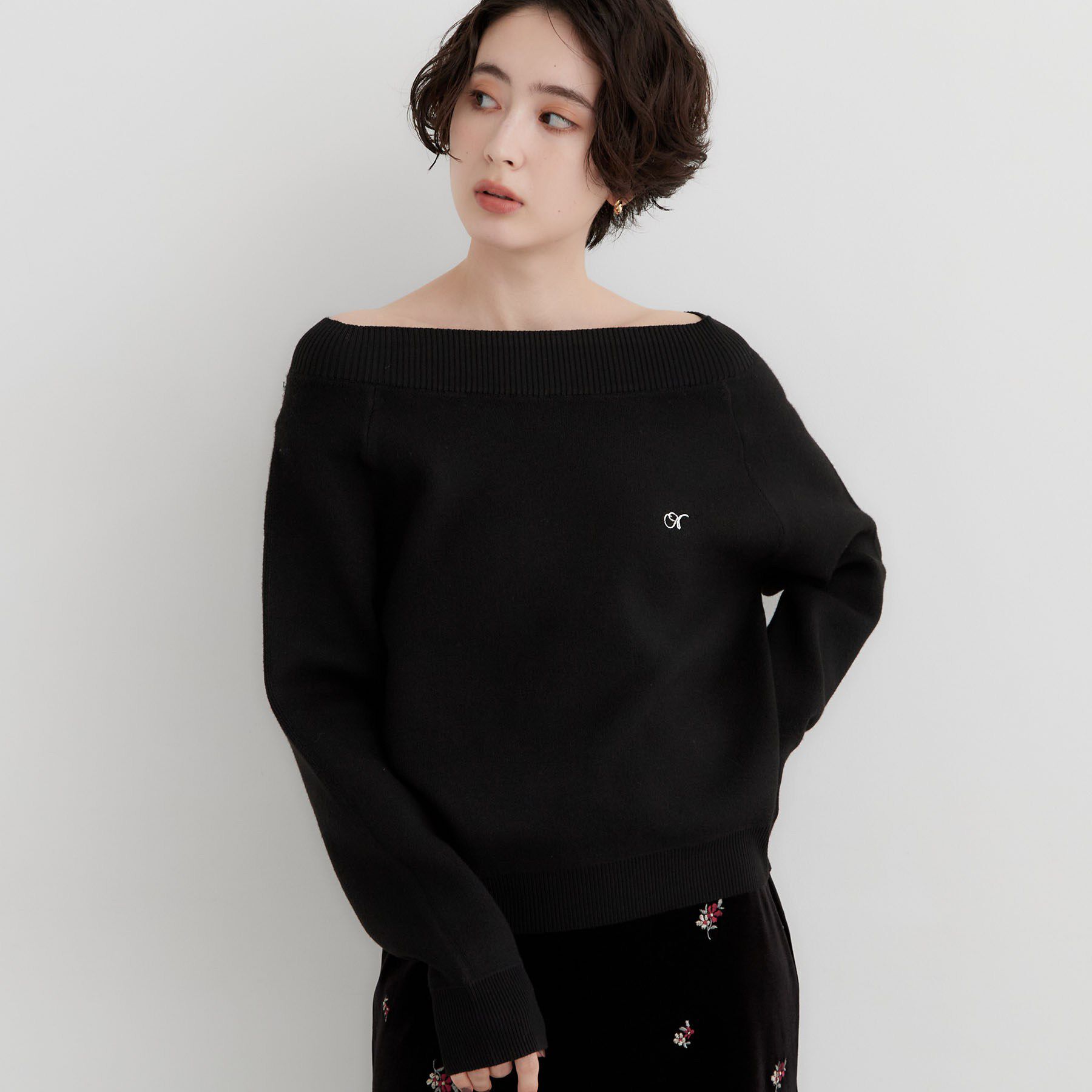 THE SHOP TK「オフショルワンポイント刺繍ニット」|ニット・セーター|