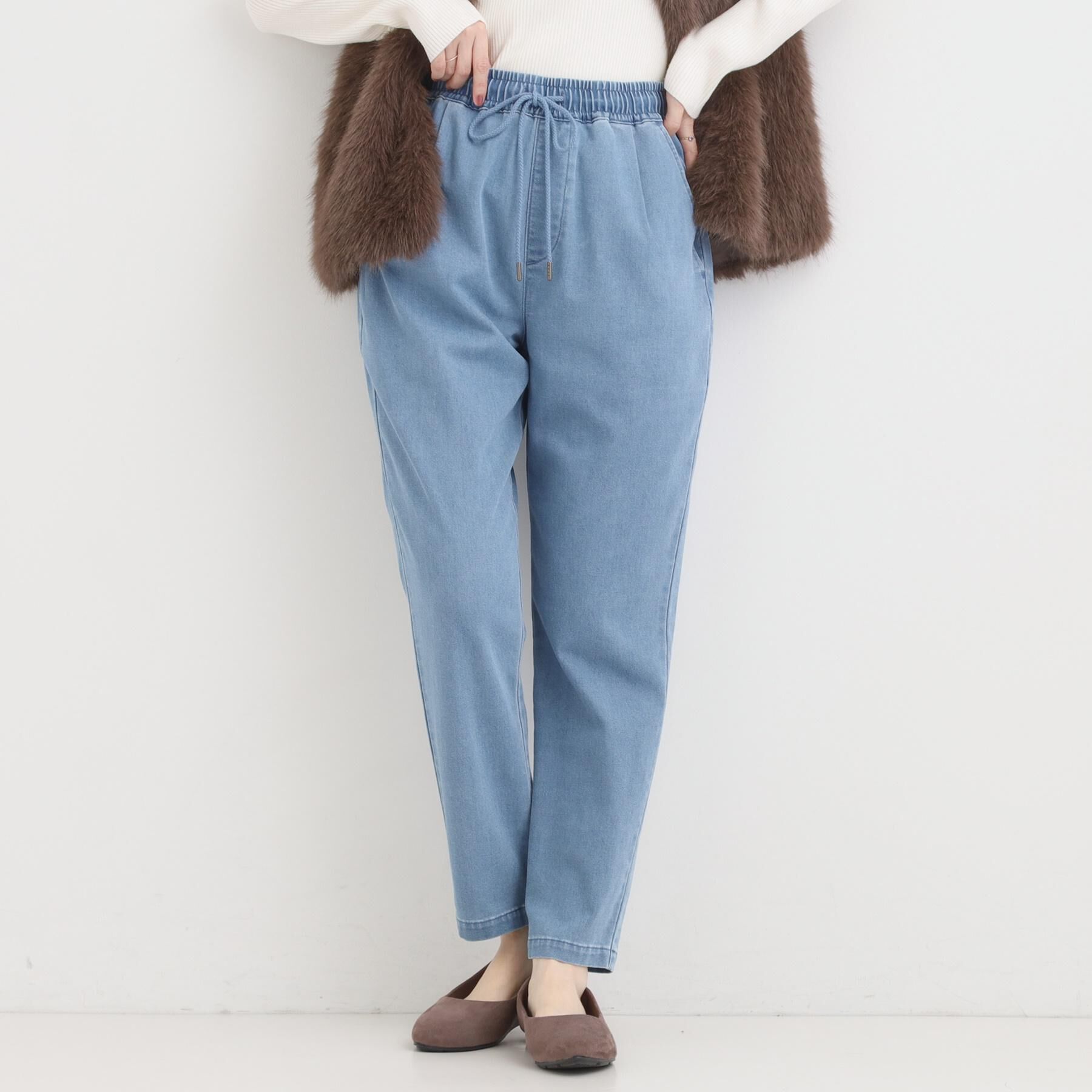 SHOO･LA･RUE「【高レビュー/SS-LL/美脚シルエット】自然に体型カバー イージーデニム テーパードパンツ」|デニム|ブルー(092)