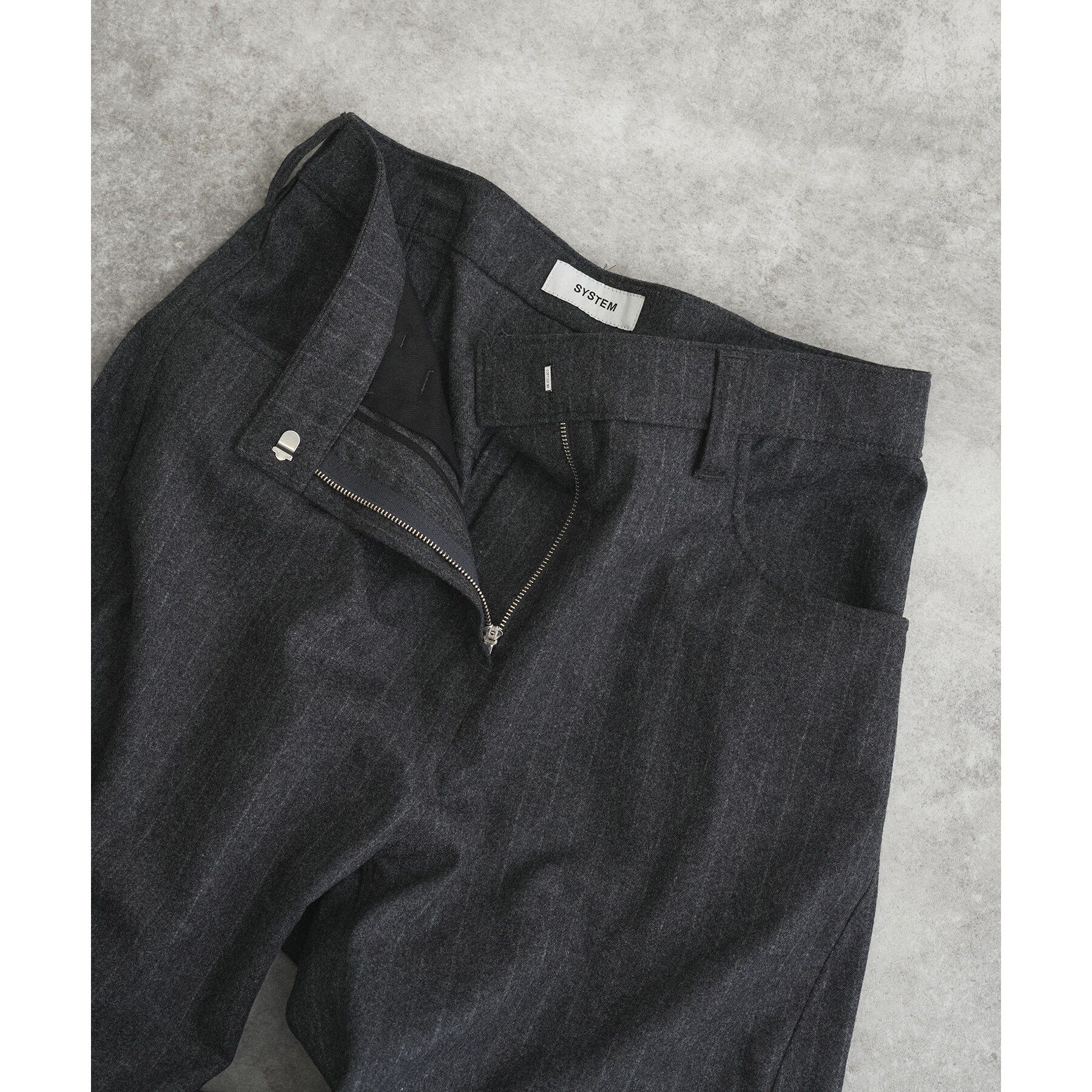 CODE A「SYSTEM｜TWISTED SEAM STRIPE  WOOL－BLEND TROUSERS」|その他|