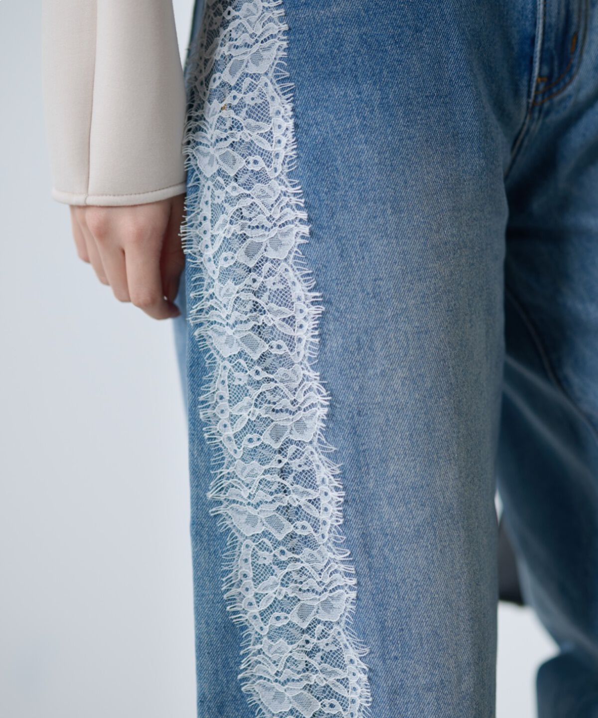 アンドクチュール「サイドレースデニムパンツ」|デニム|