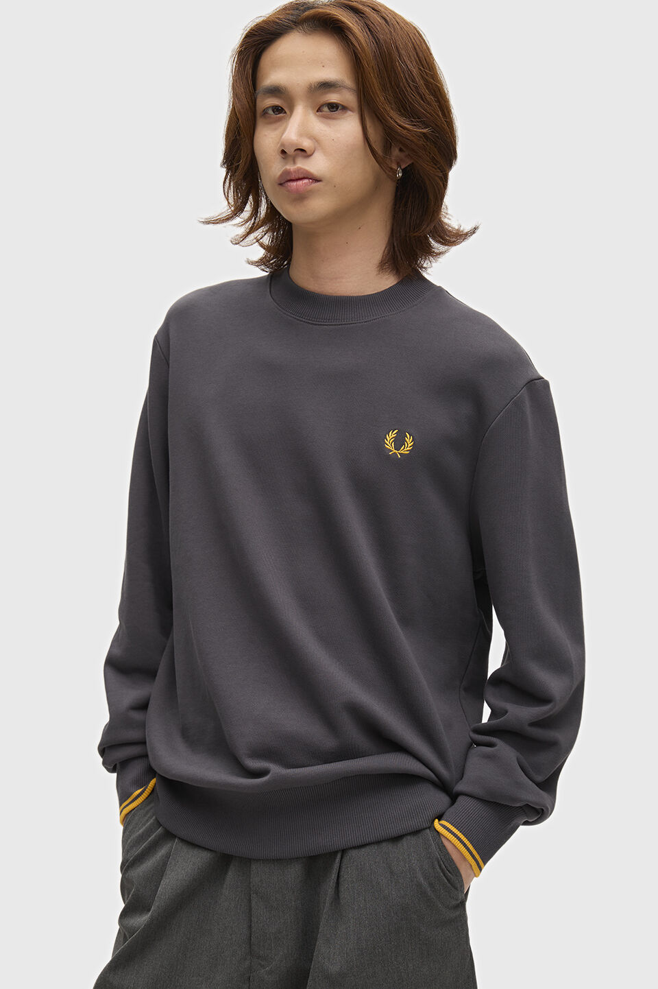 FRED PERRY 「FRED PERRY／Crew Neck Sweatshirt／フレッドペリースウェットシャツ」|Tシャツ・カットソー|ANCHORGREY/GOL