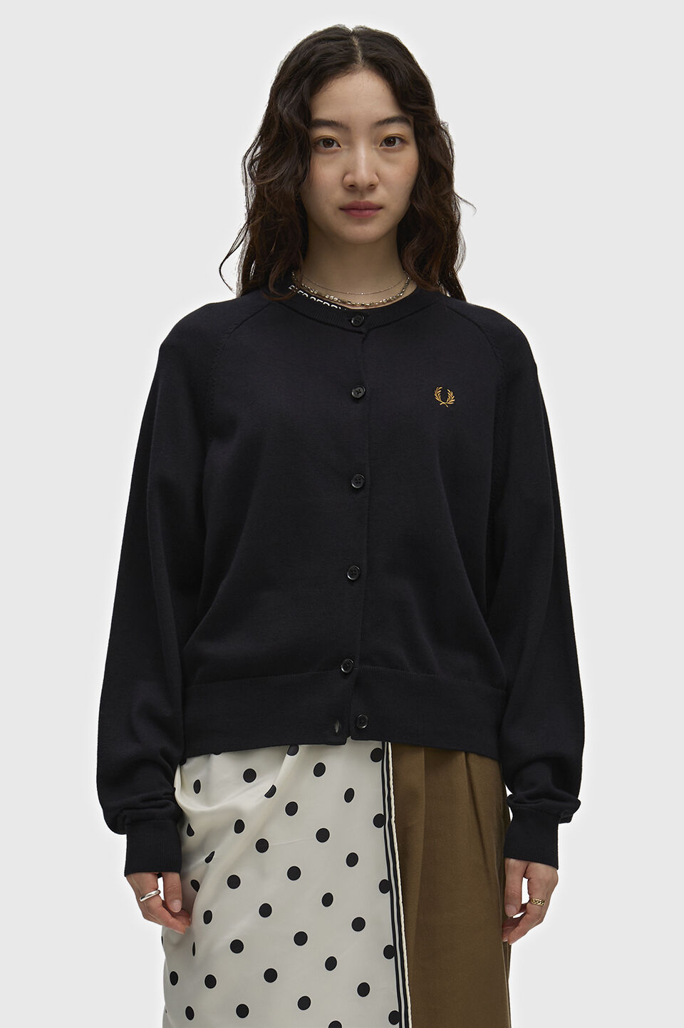 FRED PERRY 「FRED PERRY／Crew Neck Cardigan／ロゴクルーネックカーディガン」|カーディガン|