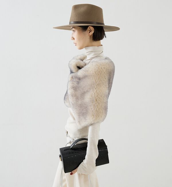 The Store by C' 「【KARL DONOGHUE】Popper Shrug／ファーシュラッグ」|マフラー|