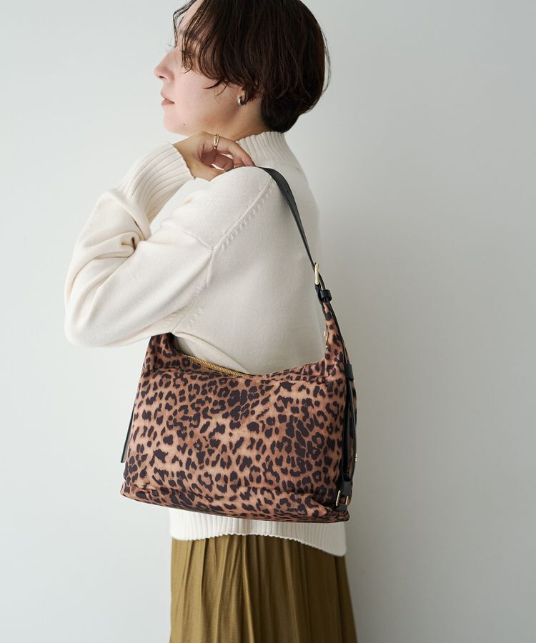 YECCA VECCA「story.ワンショルダーM」|ショルダー・メッセンジャー|Leopard