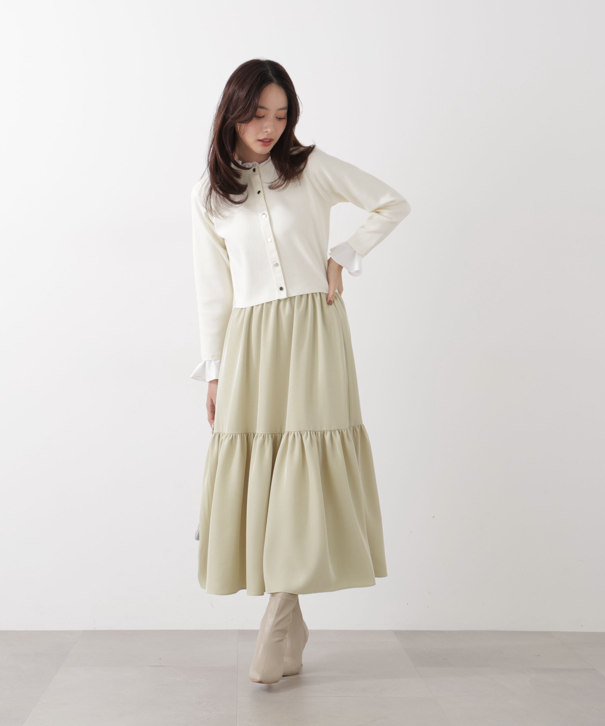 PROPORTION BODY DRESSING「ニュアンスサテンティアードスカート　26SS」|スカート|