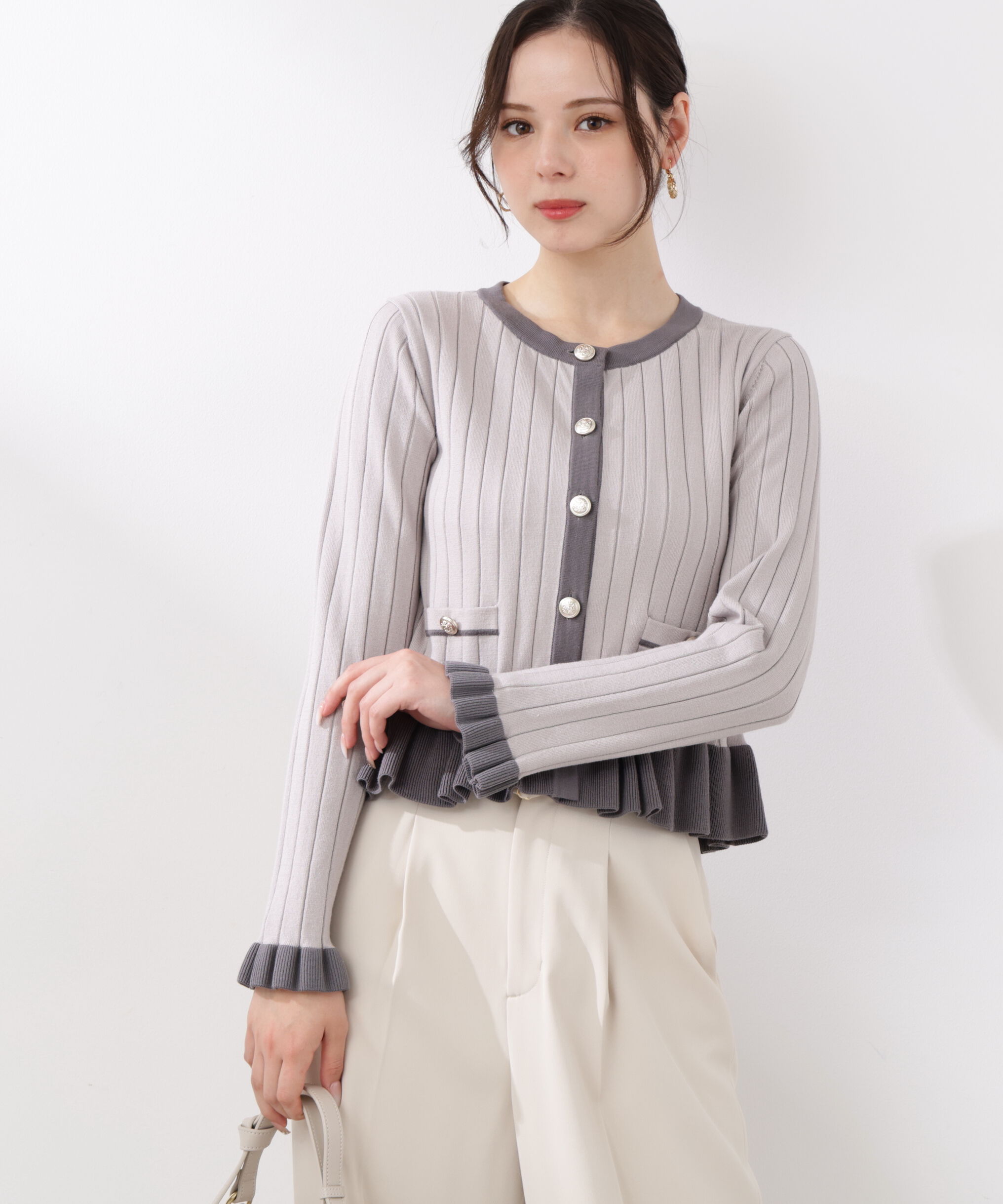 PROPORTION BODY DRESSING「ボタン付きペプラムニット26SS」|ニット・セーター|