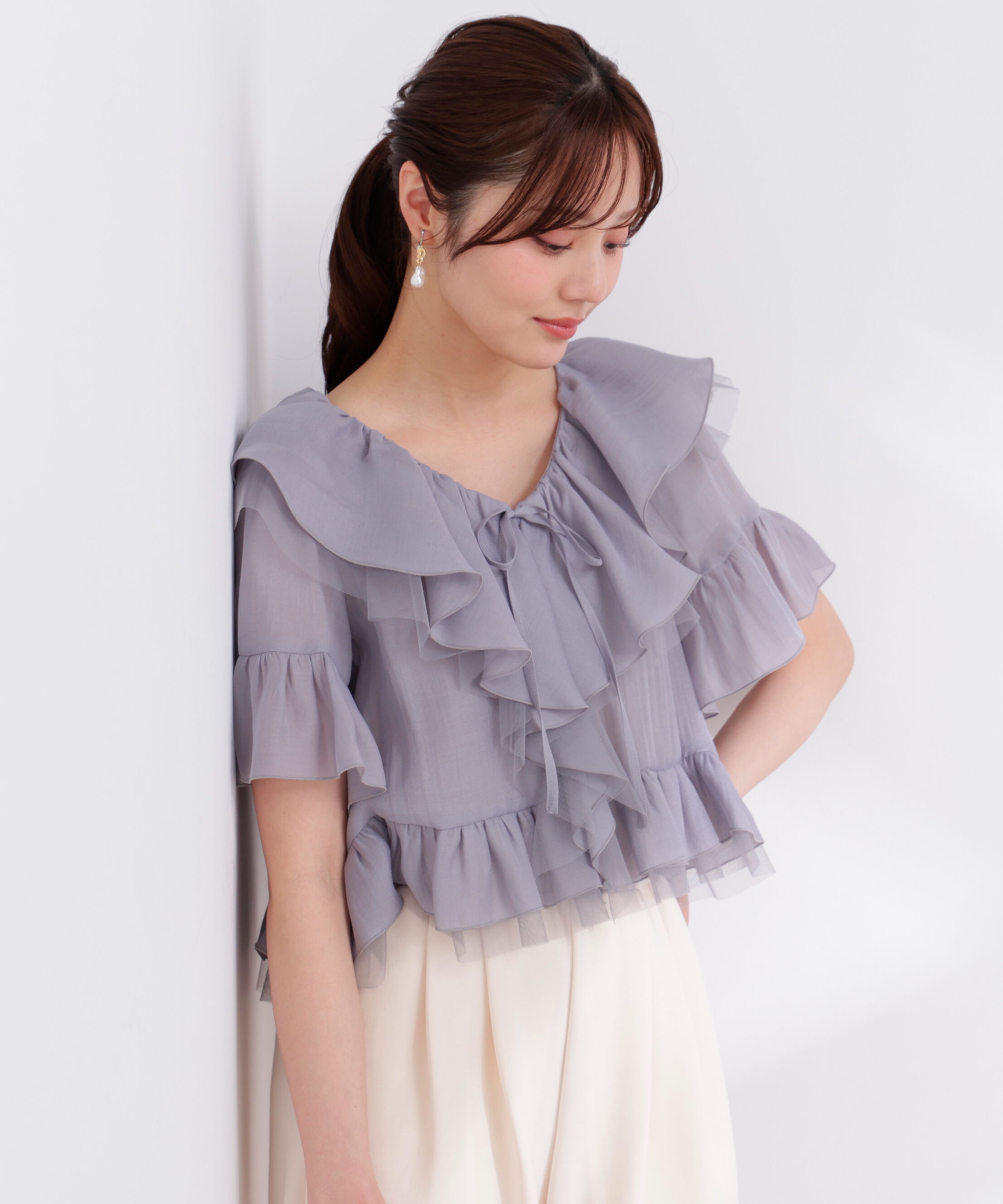 PROPORTION BODY DRESSING「チュール付きラッフルブラウス 26SS」|シャツ・ブラウス|