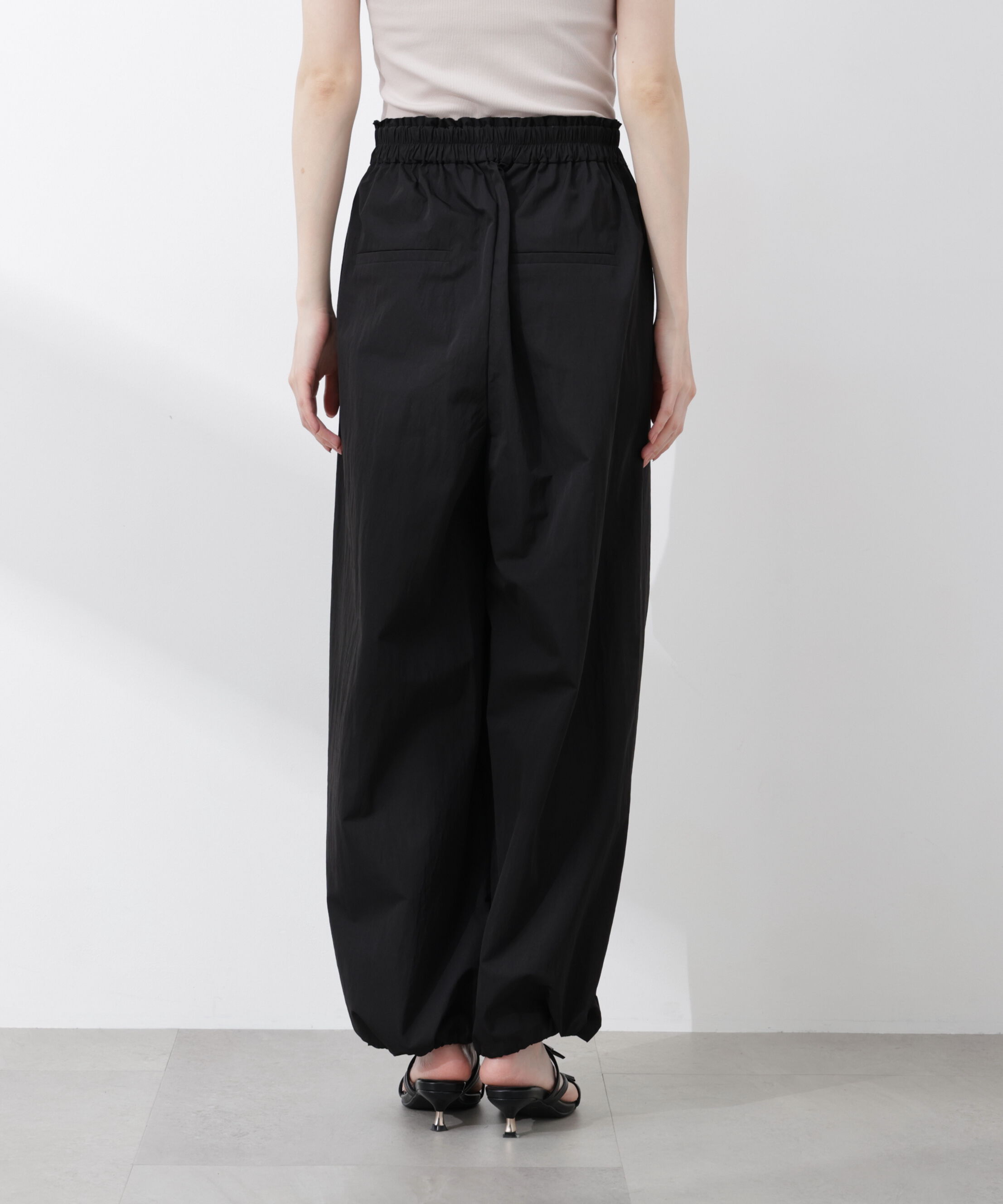 PROPORTION BODY DRESSING「〈a/mie〉ナイロンタックパンツ 26SS」|その他|