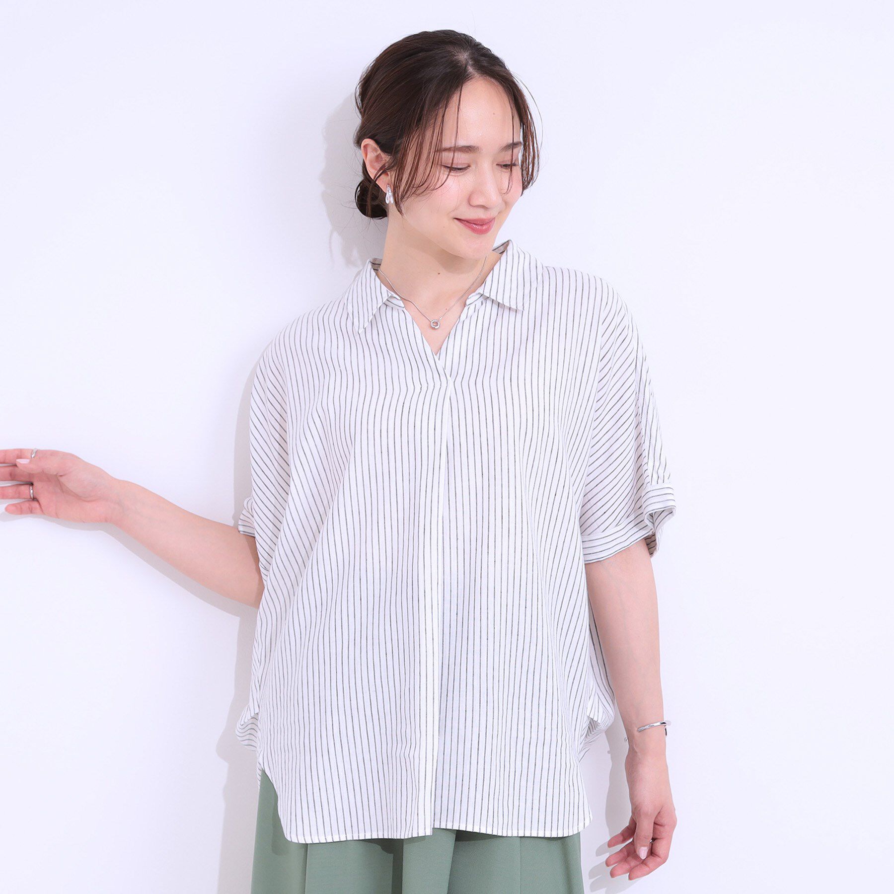 SHOO･LA･RUE「【S-LL/UV/接触冷感/抗菌防臭】体型を自然にカバー フレンチリネンブレンド襟付ドルマンシャツ」|シャツ・ブラウス|