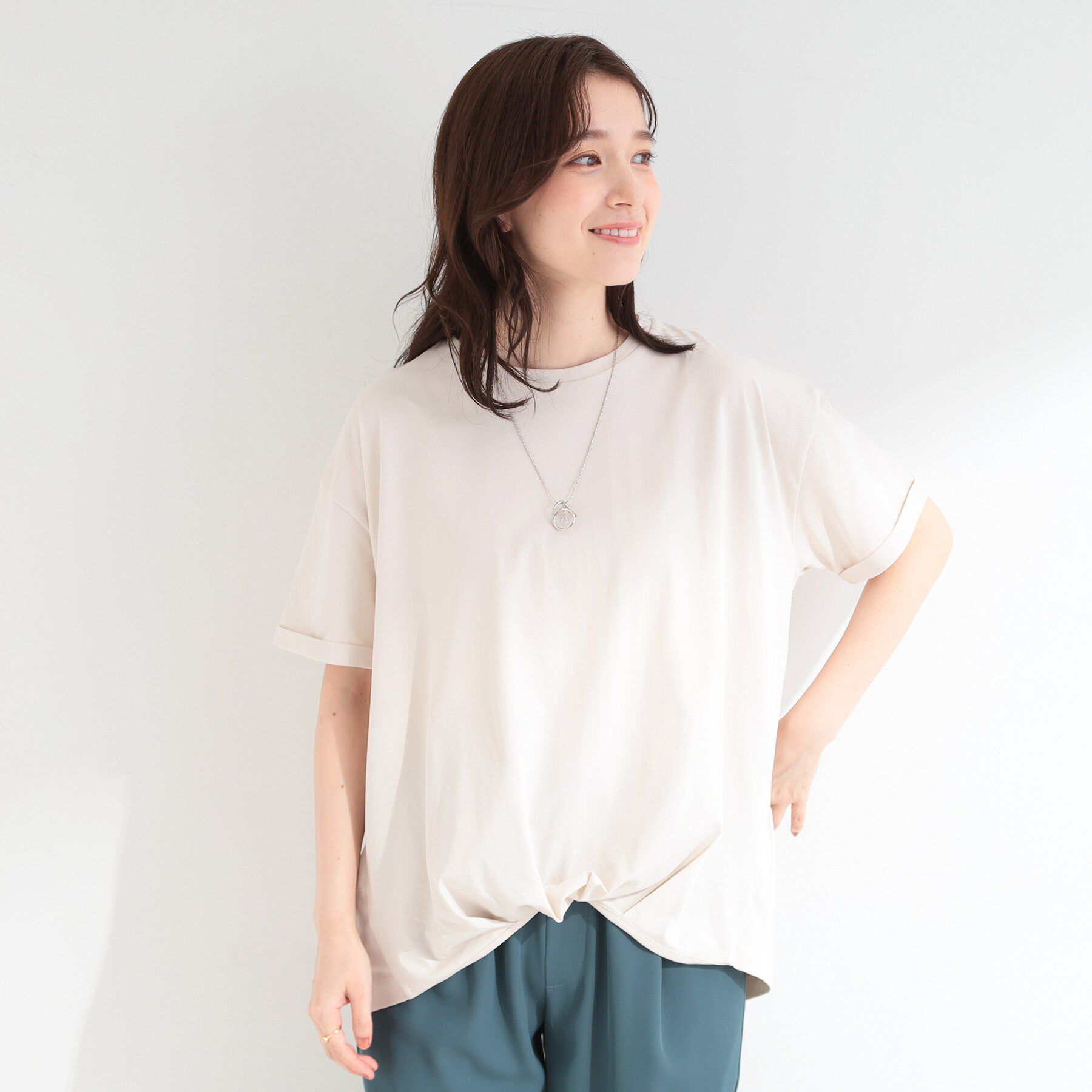 SHOO･LA･RUE「【体型カバー/S-LL/洗濯機可】インせず決まる フロントタックデザインTシャツ」|Tシャツ・カットソー|