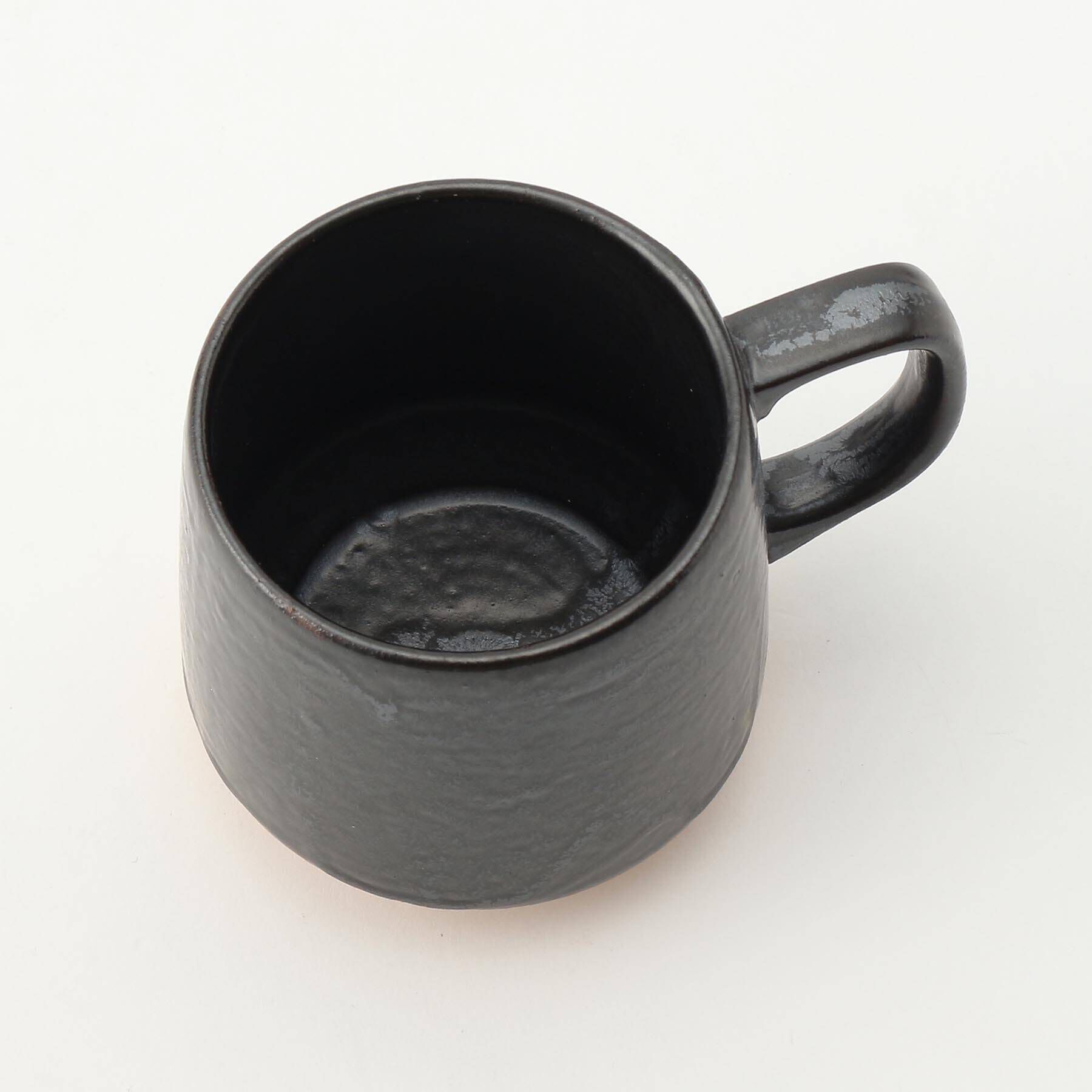 212 KITCHEN STORE「美濃焼 赤土マグカップ  黒 ＜ハレとケ＞」|グラス・マグカップ|
