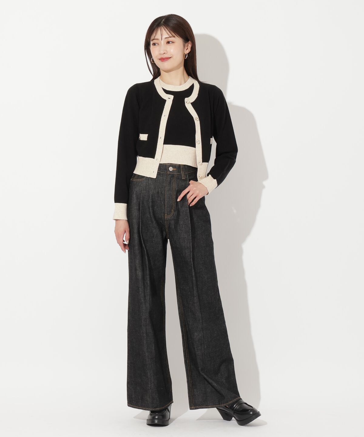 アンドクチュール「タックワイドデニムパンツ」|デニム|