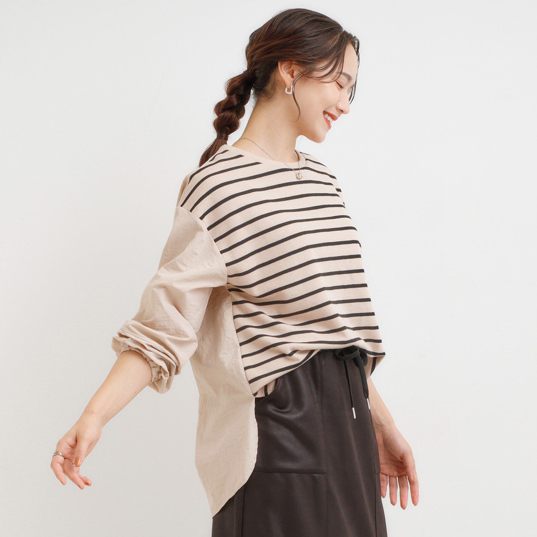 SHOO･LA･RUE「【S-LL】インせず決まる 背中タック入り パフ袖トップス」|Tシャツ・カットソー|